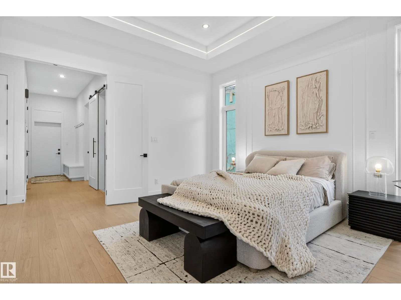 712 166 AV NE