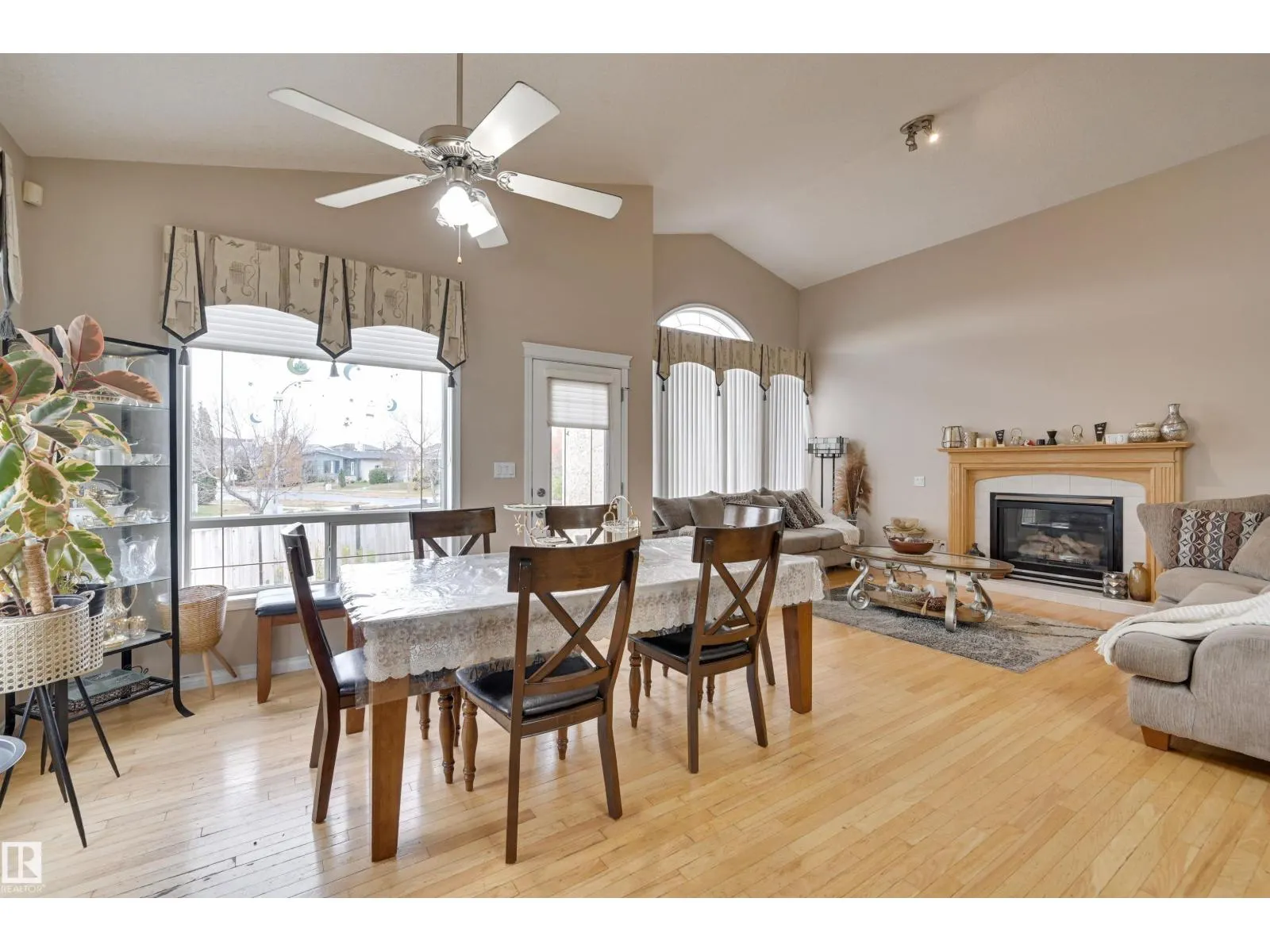 15532 103 ST NW