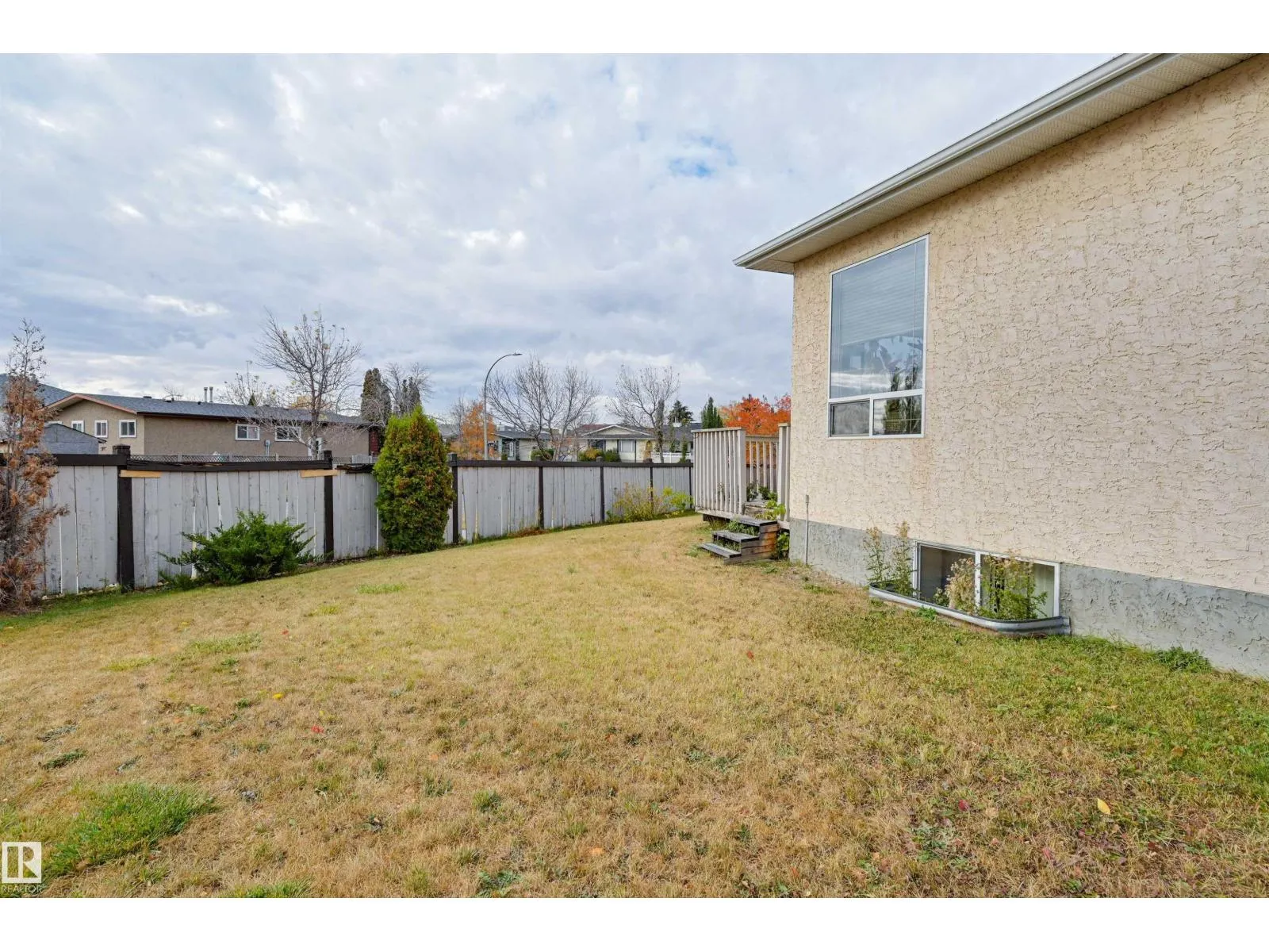 15532 103 ST NW