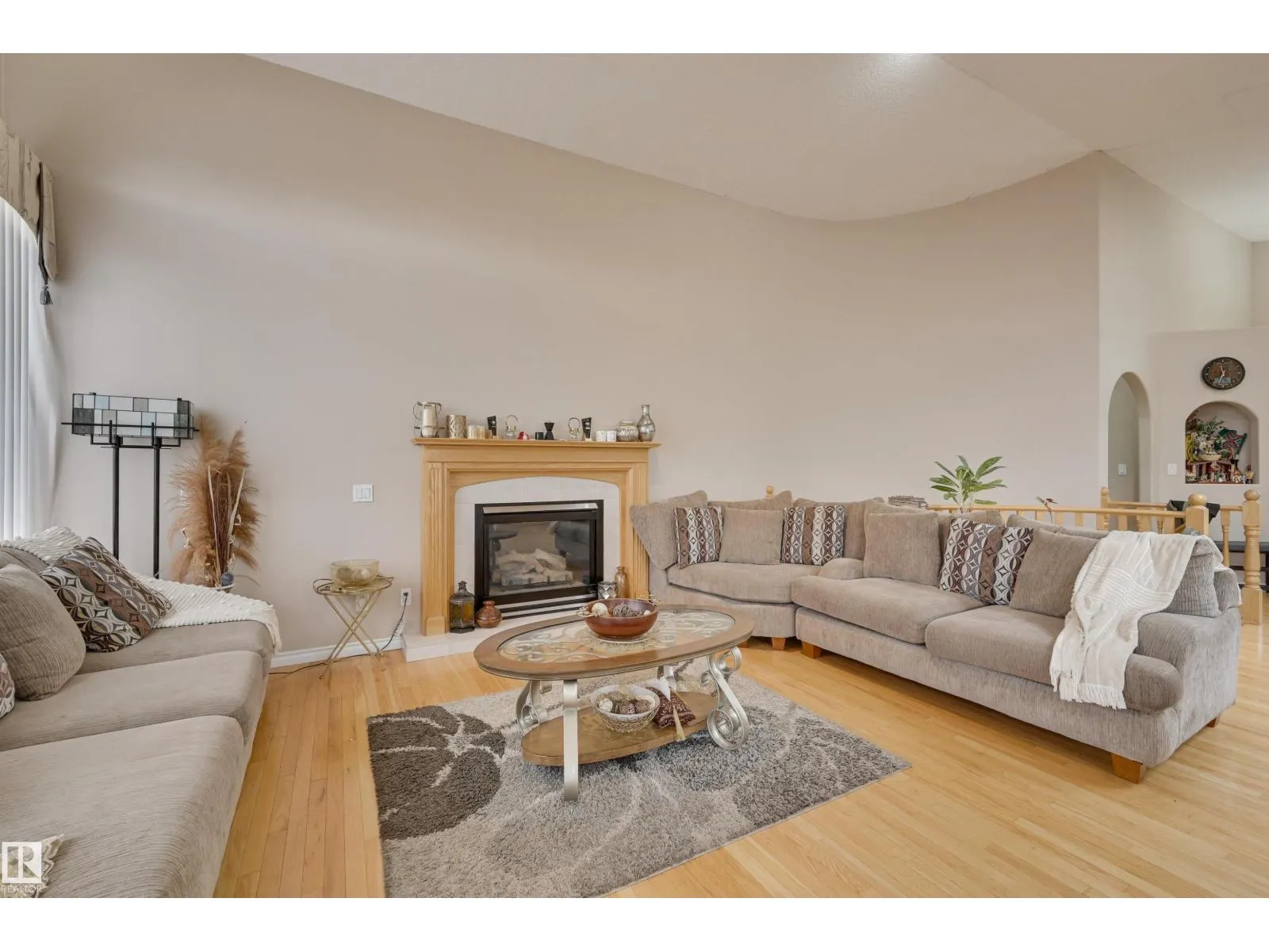 15532 103 ST NW