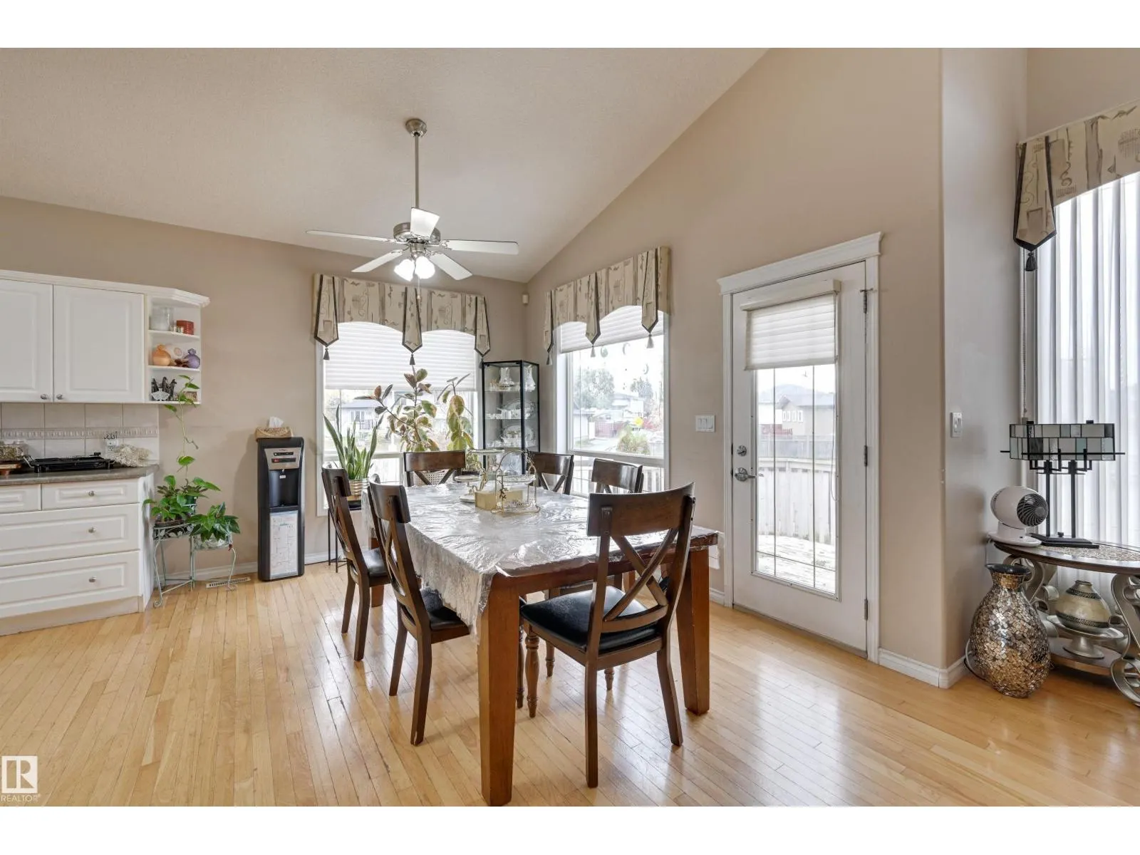 15532 103 ST NW