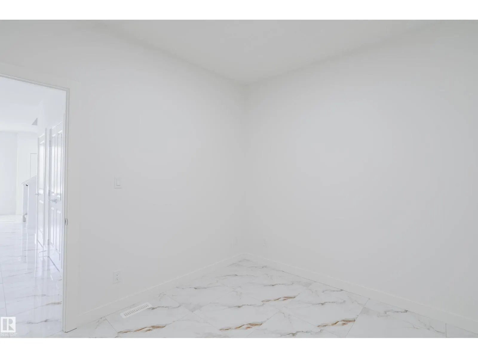 4105 67 ST