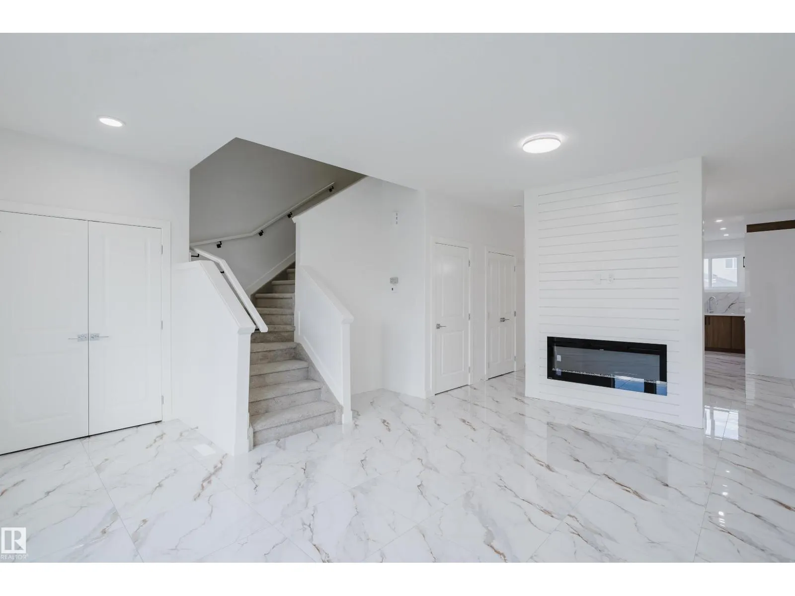 4105 67 ST