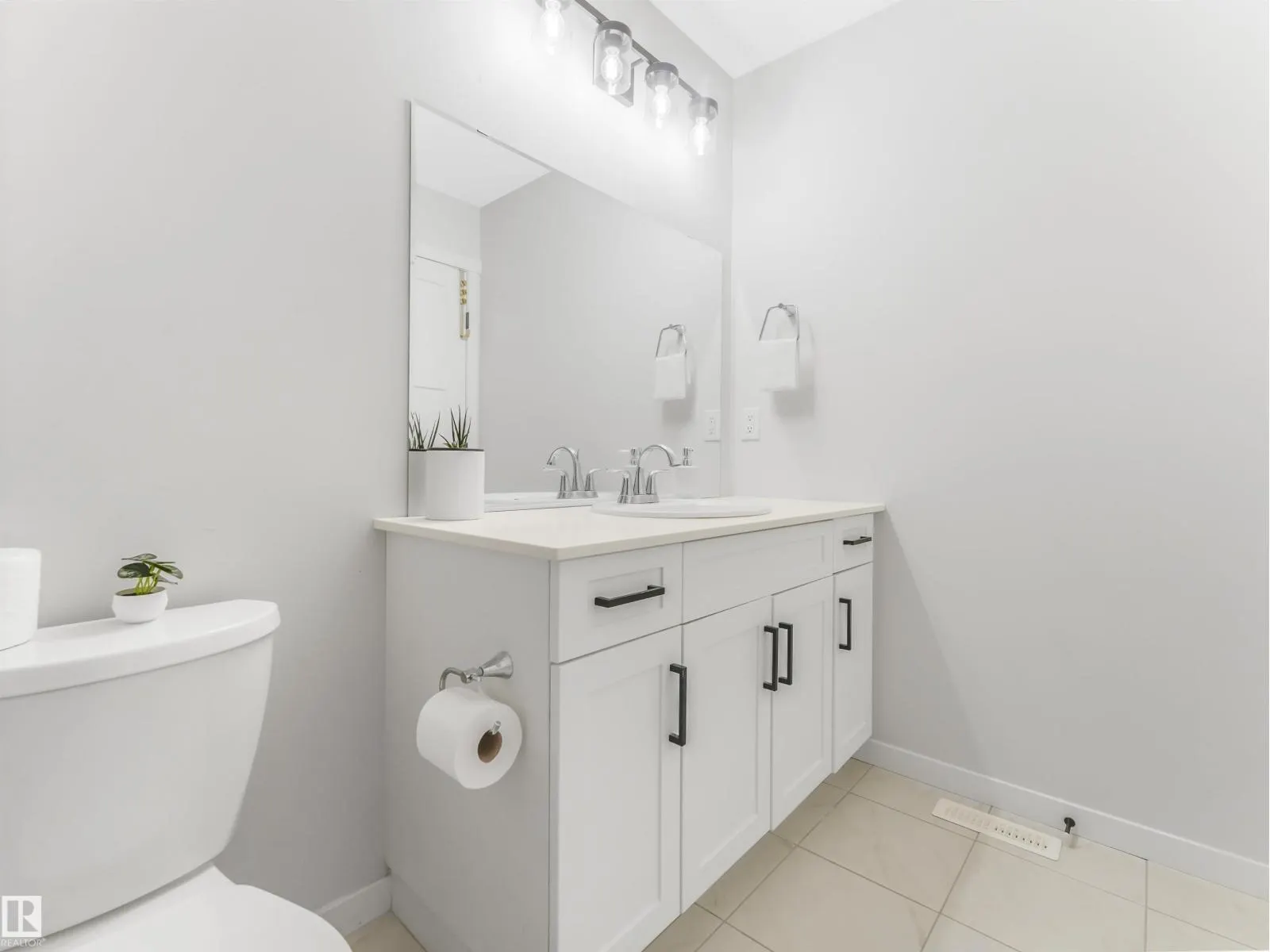 9311 226 ST NW