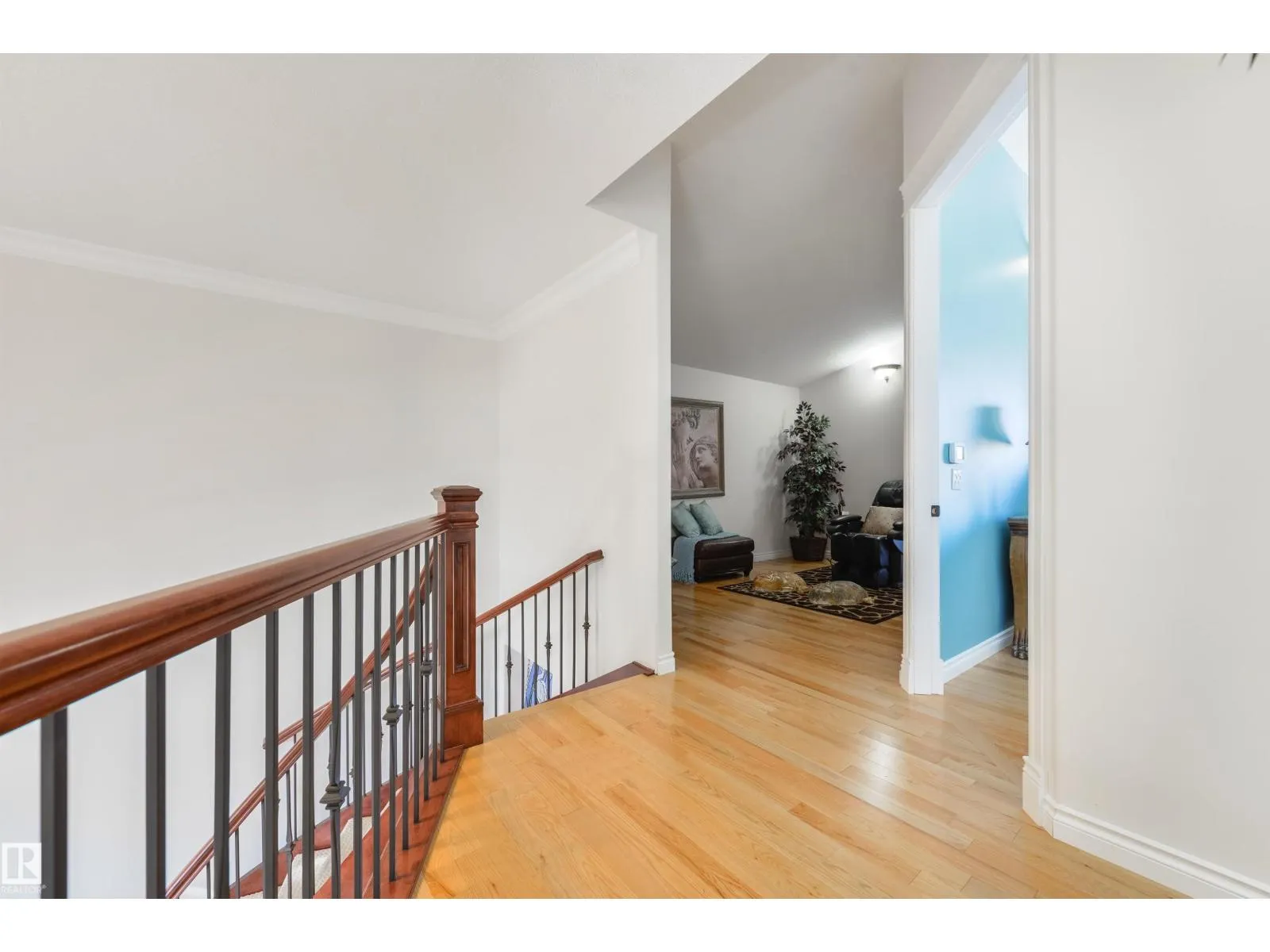 9720 65 AV NW