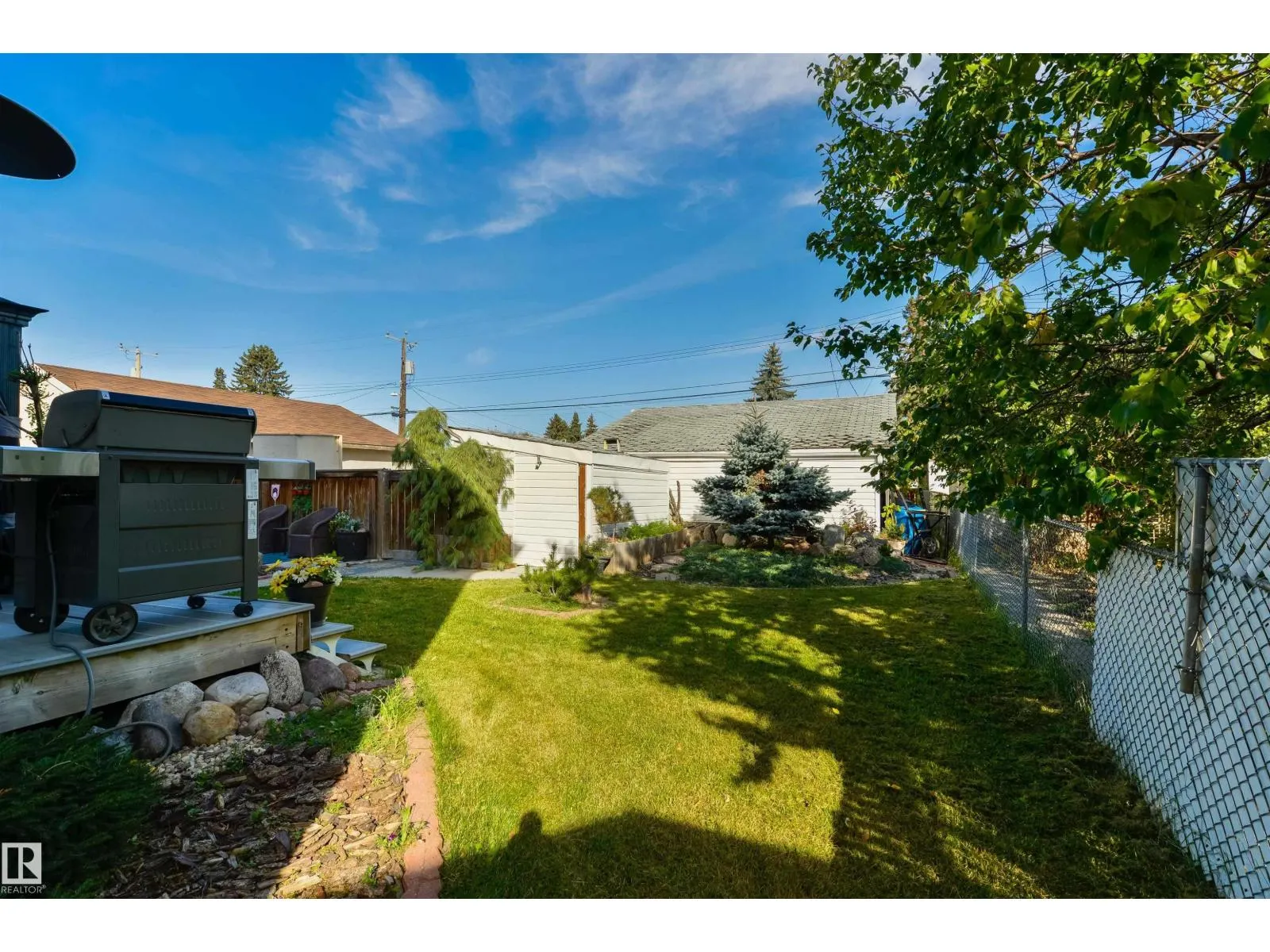 9720 65 AV NW