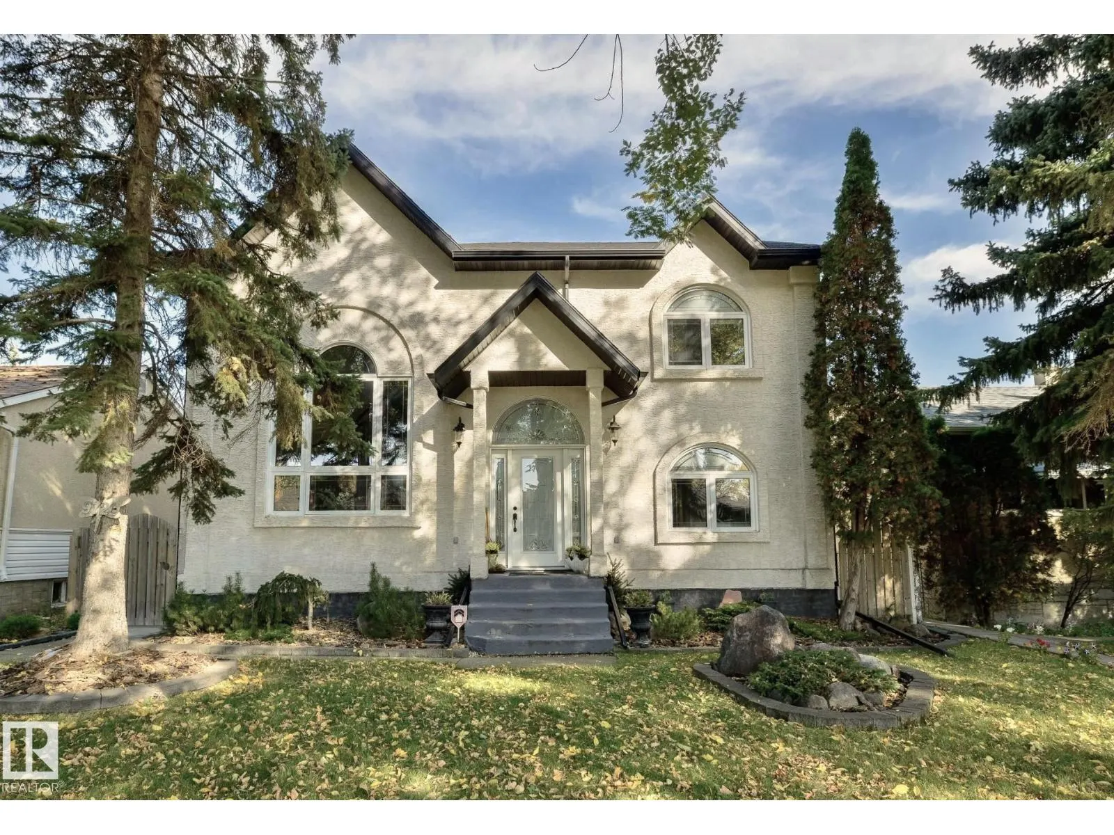 9720 65 AV NW