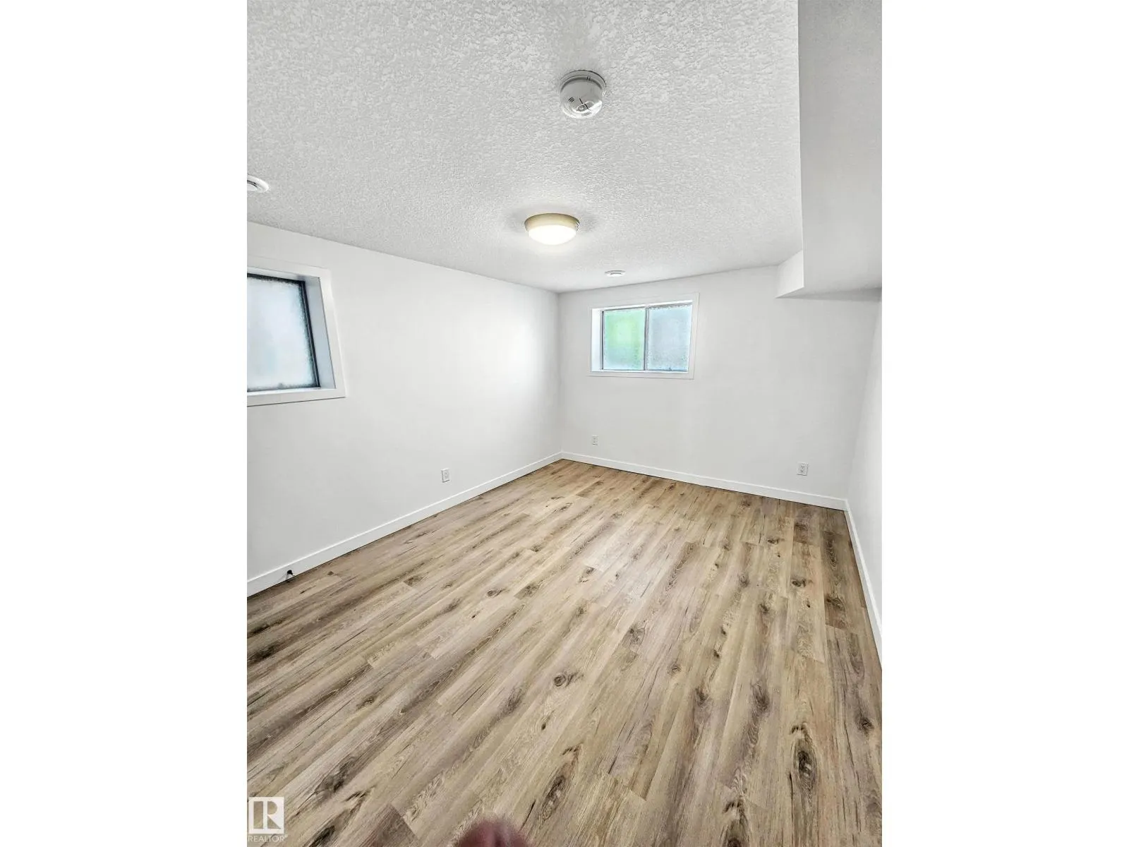11523 82 ST NW