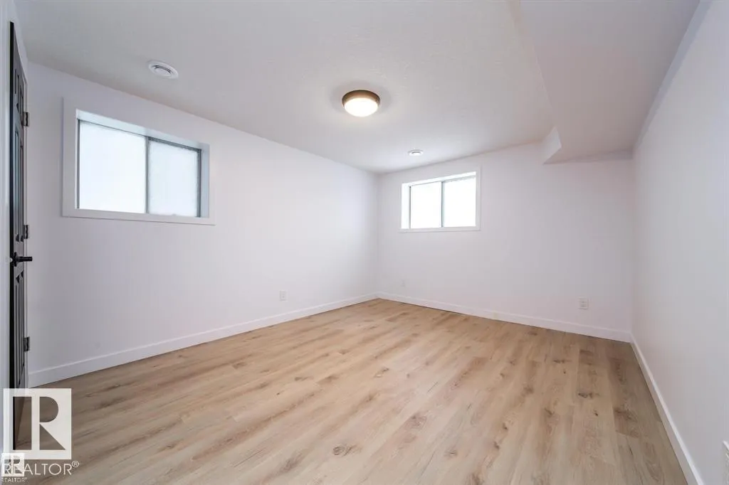 11523 82 ST NW