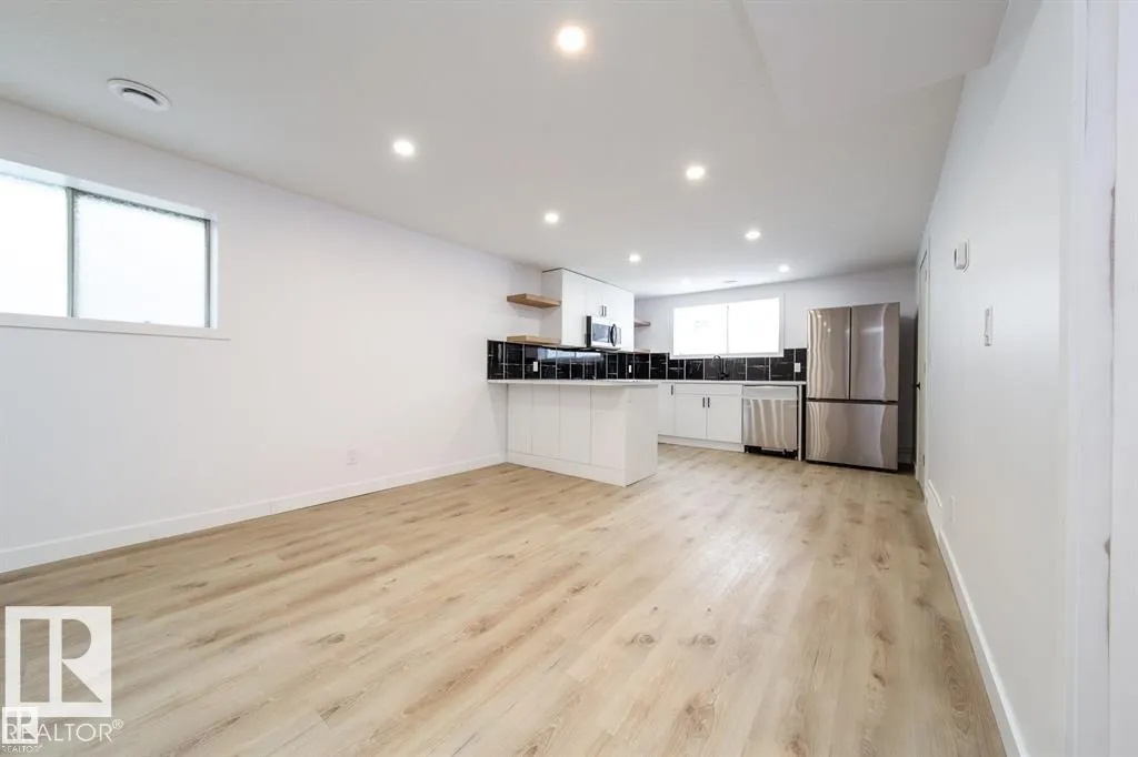 11523 82 ST NW