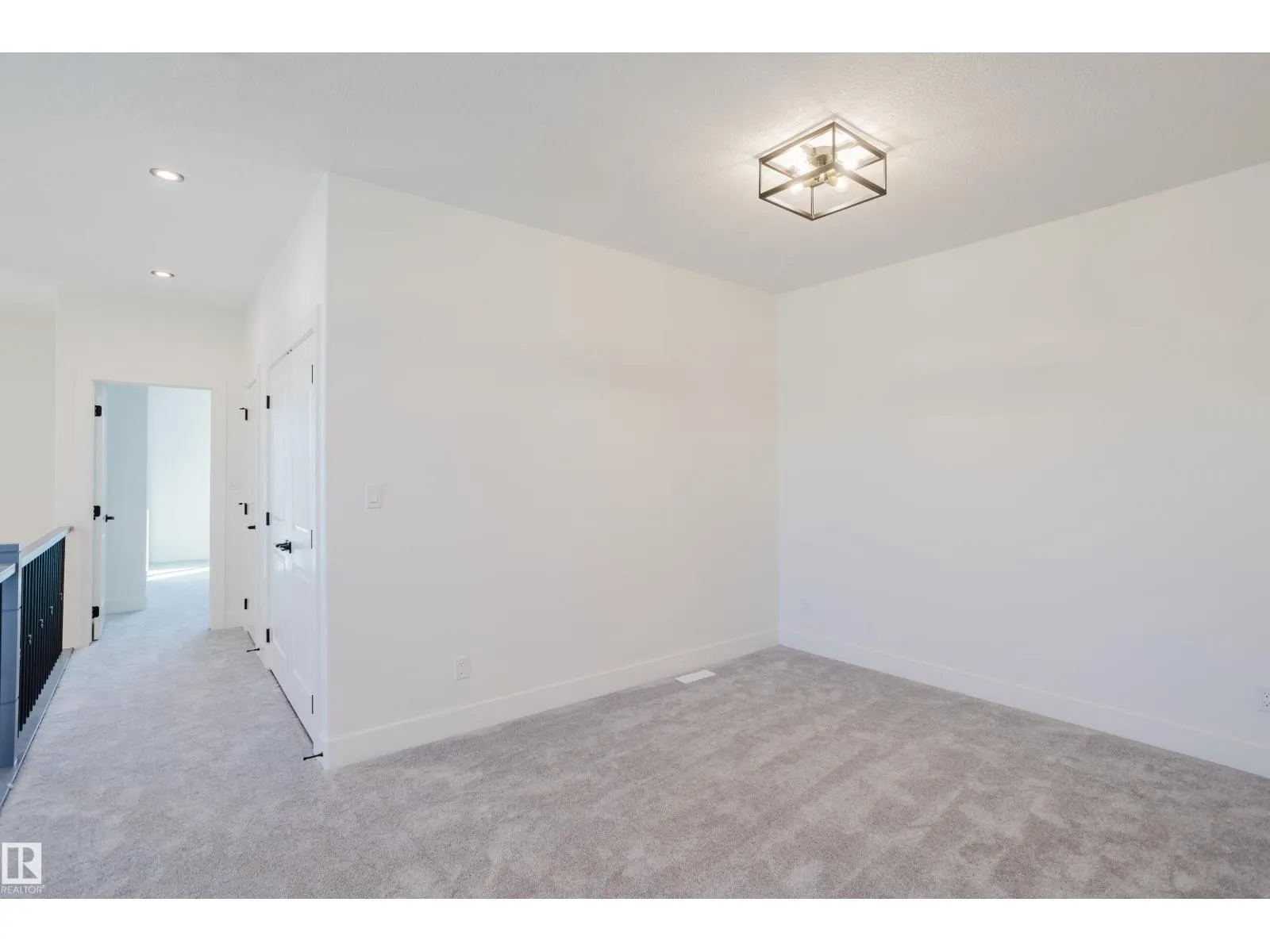 343 Munn WY