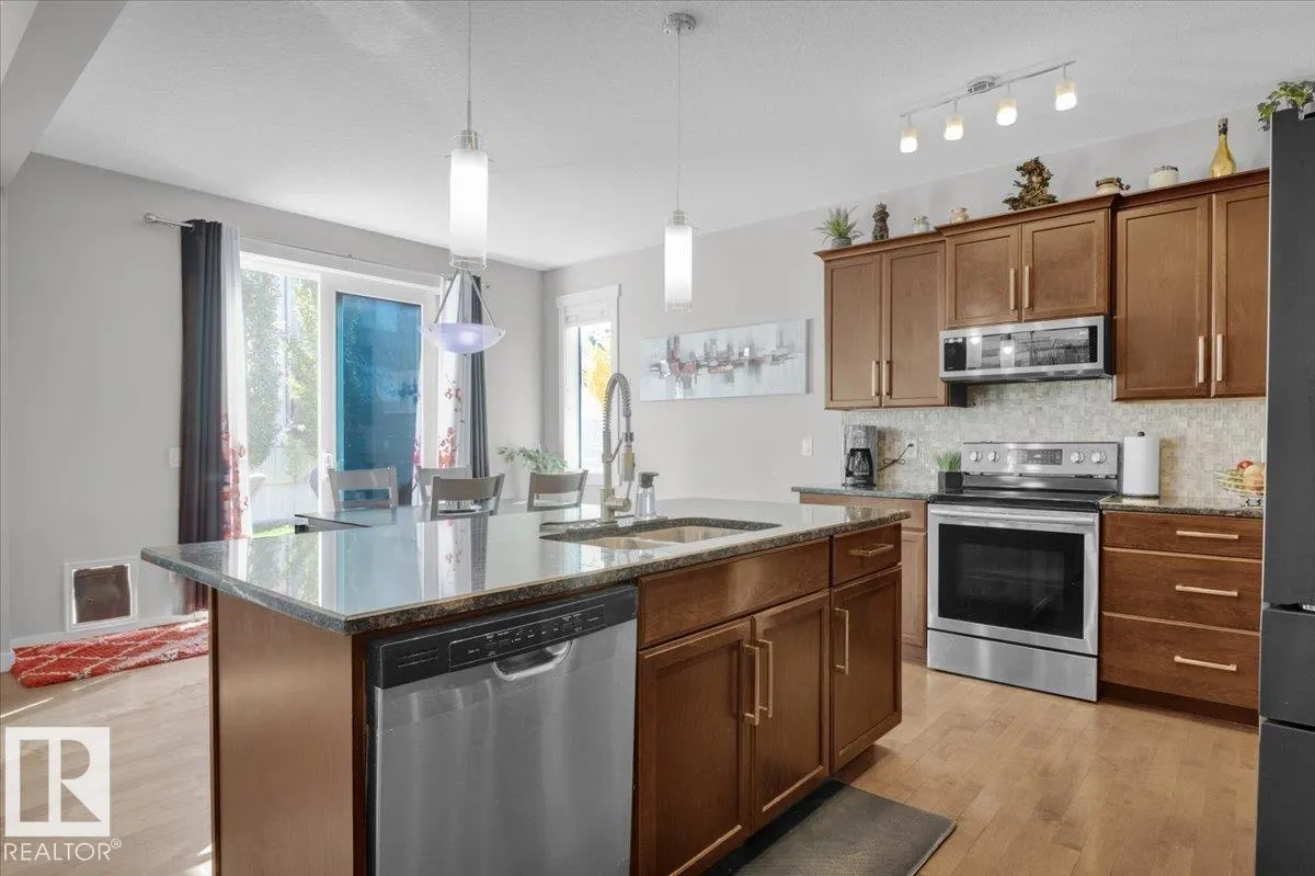 1035 158 ST SW