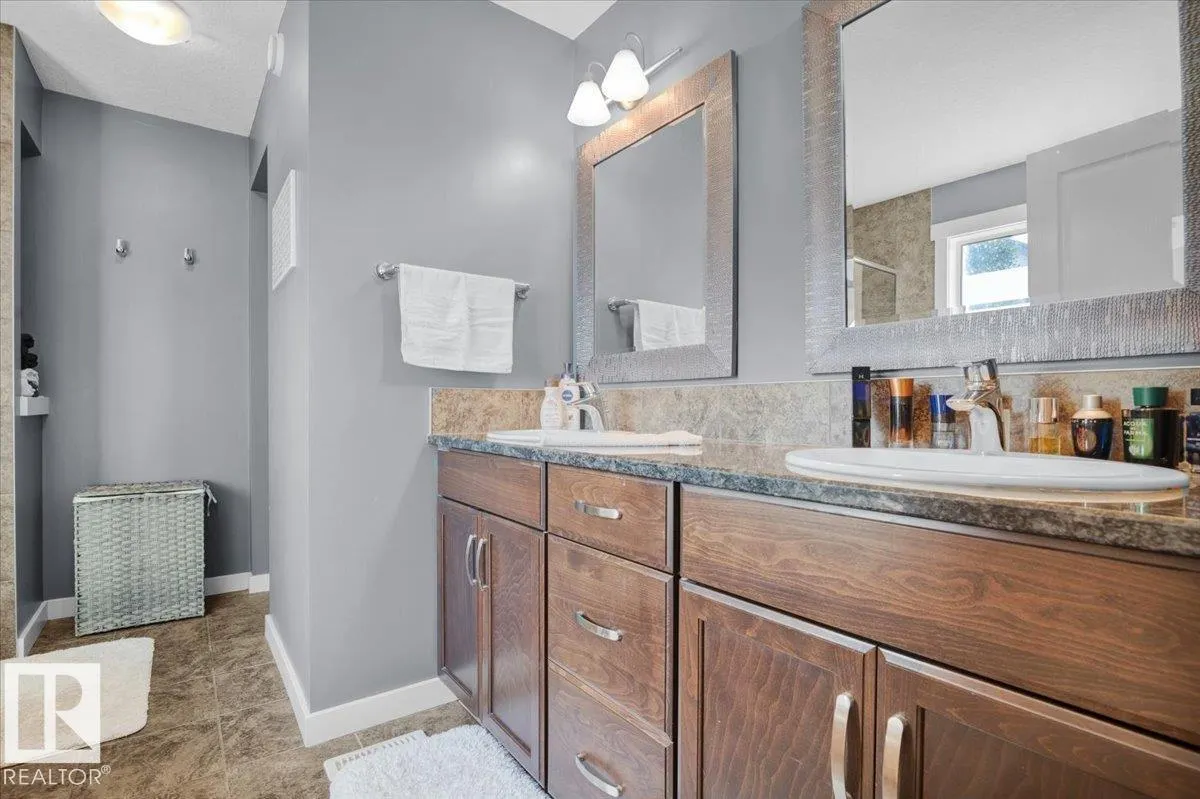1035 158 ST SW