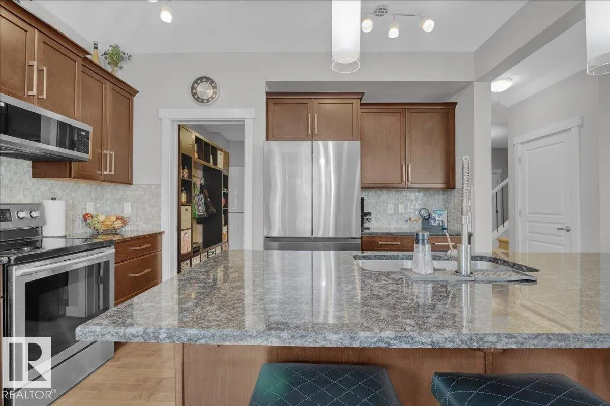 1035 158 ST SW