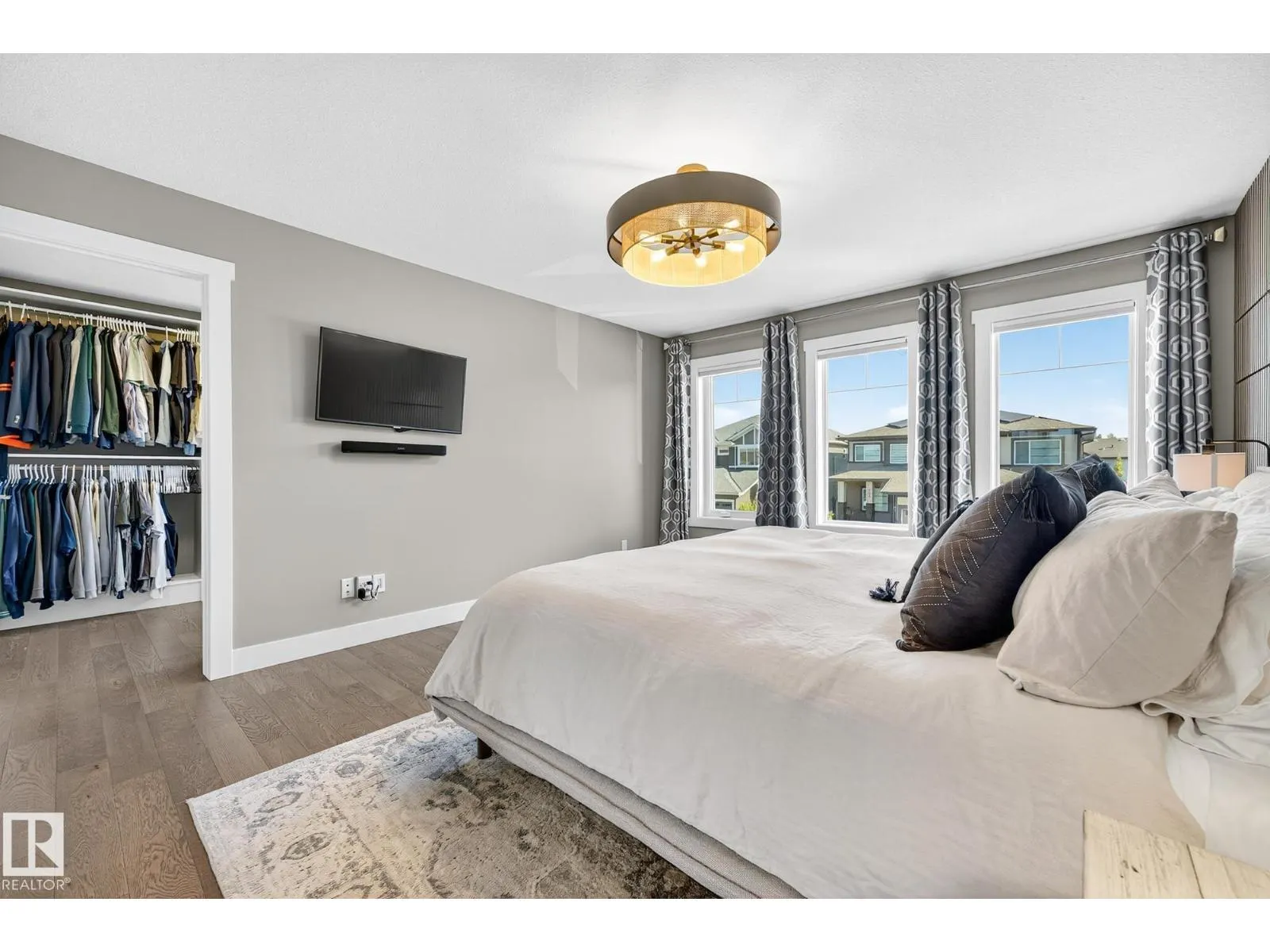 724 180 ST SW