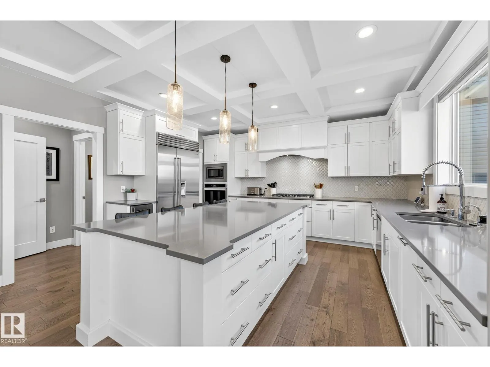 724 180 ST SW