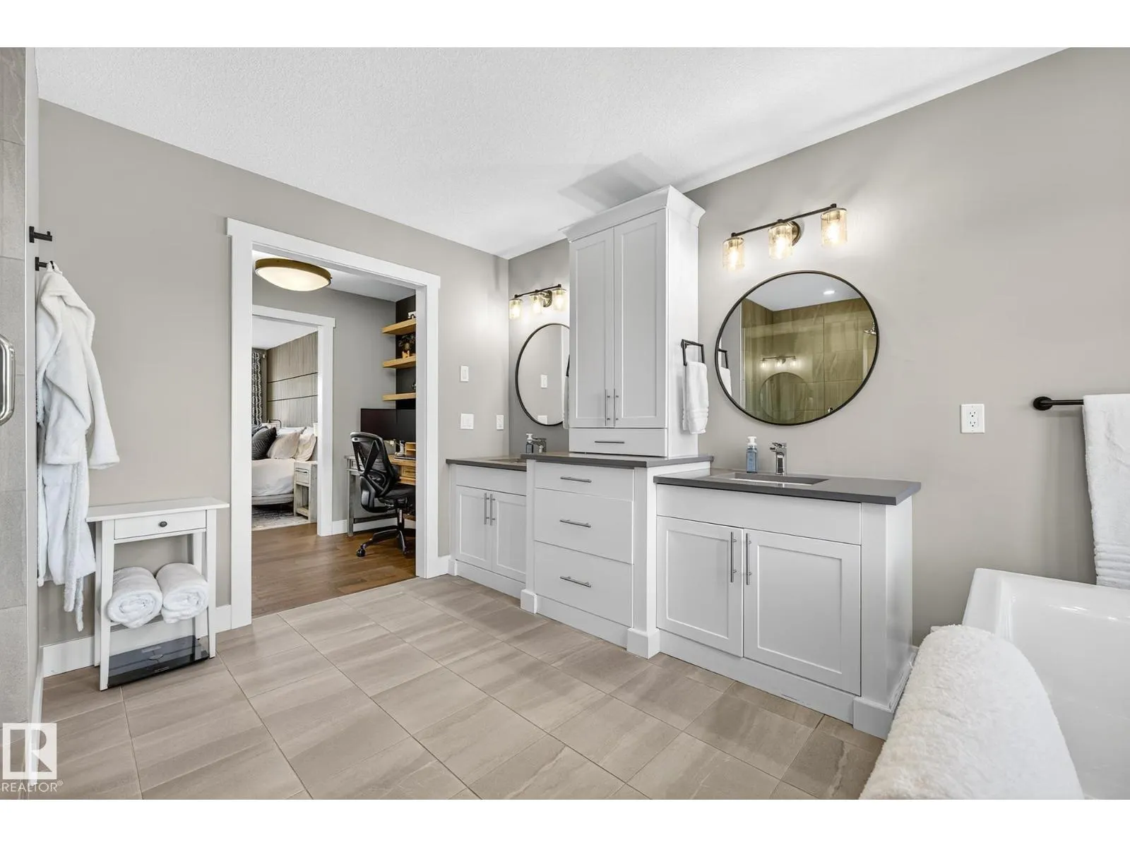 724 180 ST SW
