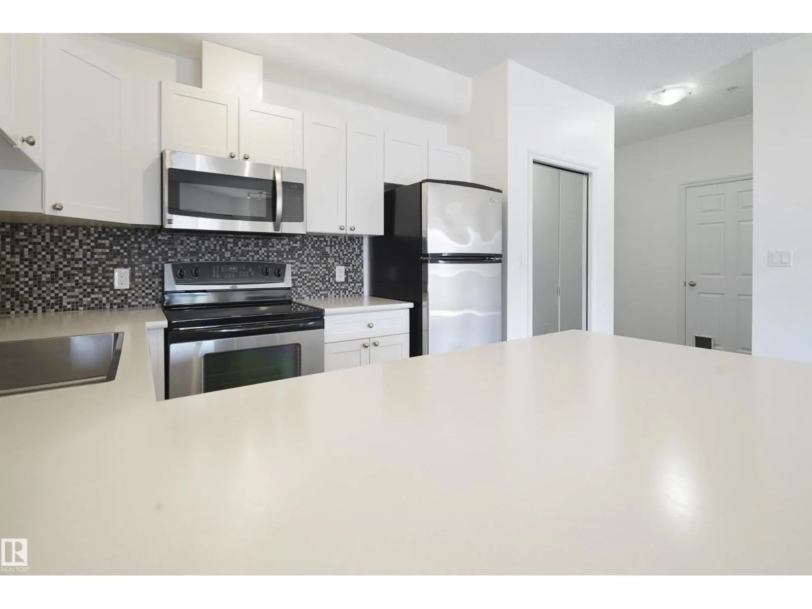 #414 10235 112 ST NW