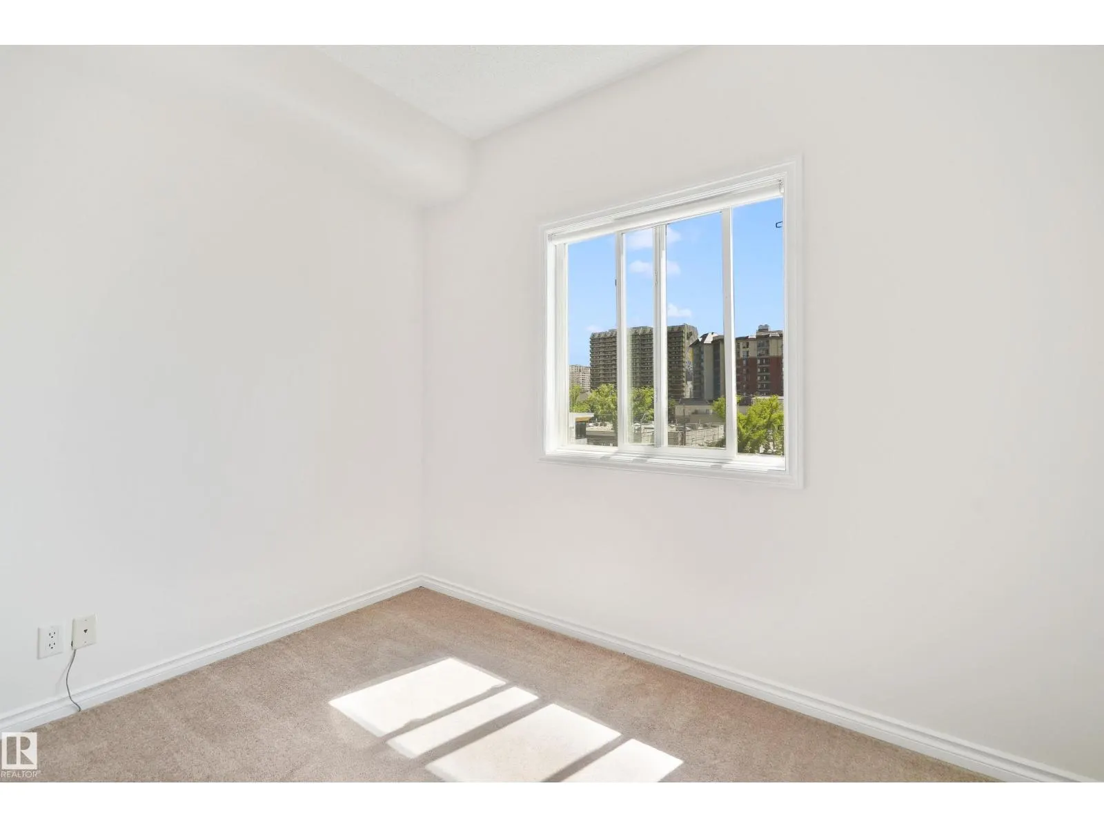 #414 10235 112 ST NW
