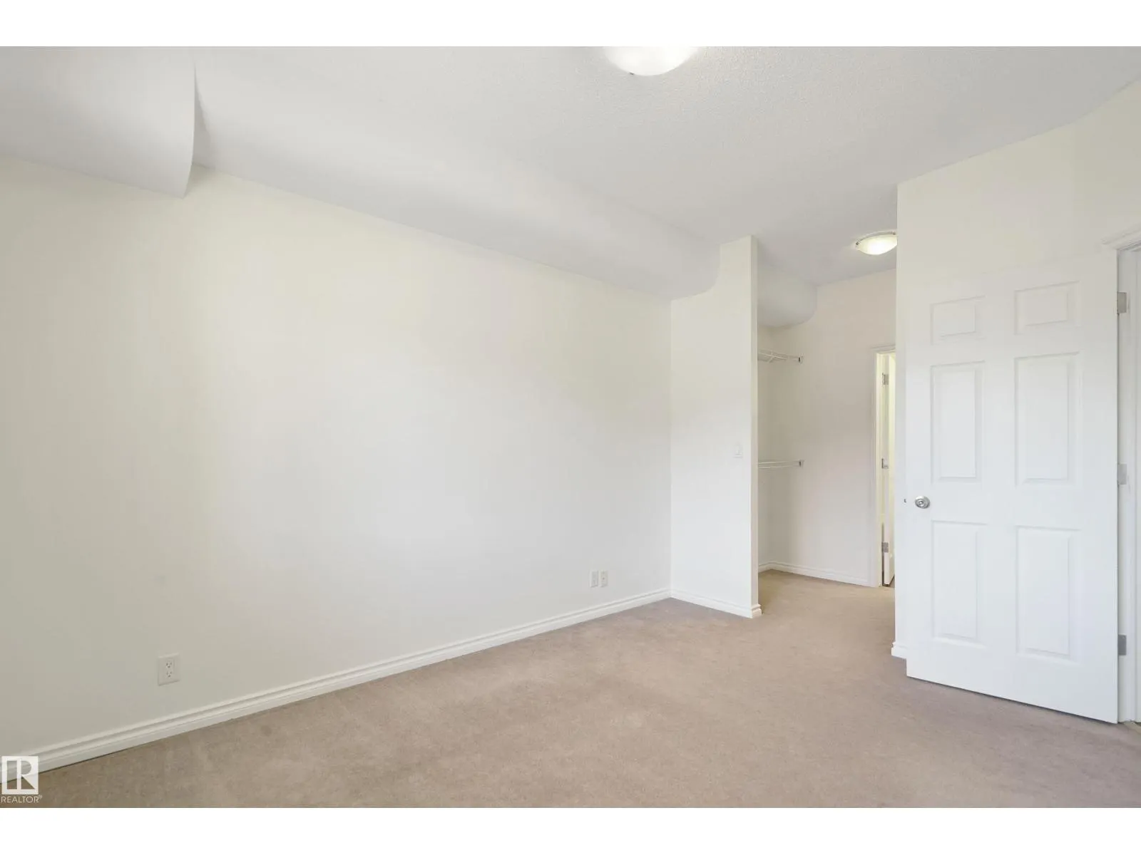#414 10235 112 ST NW