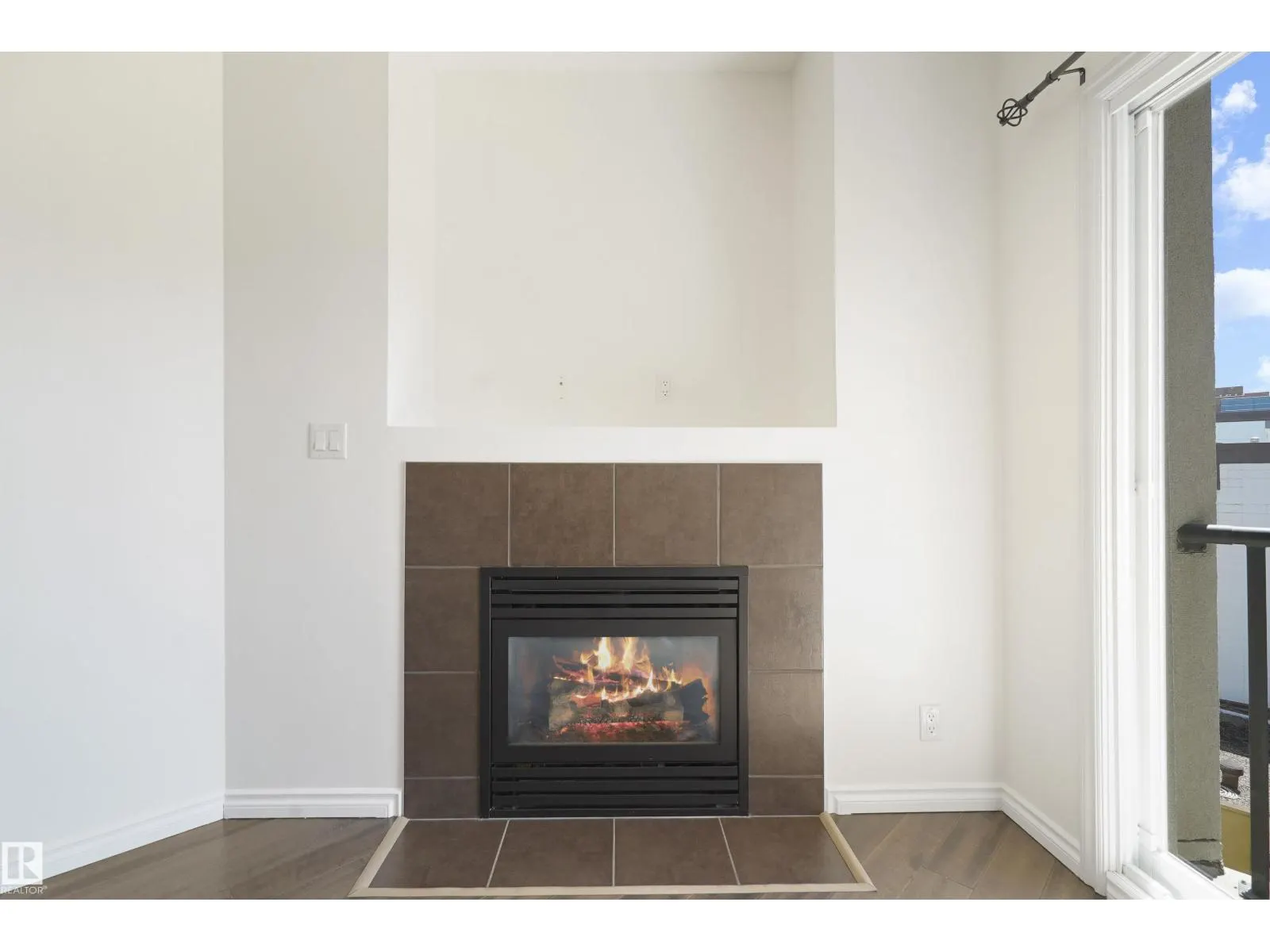 #414 10235 112 ST NW