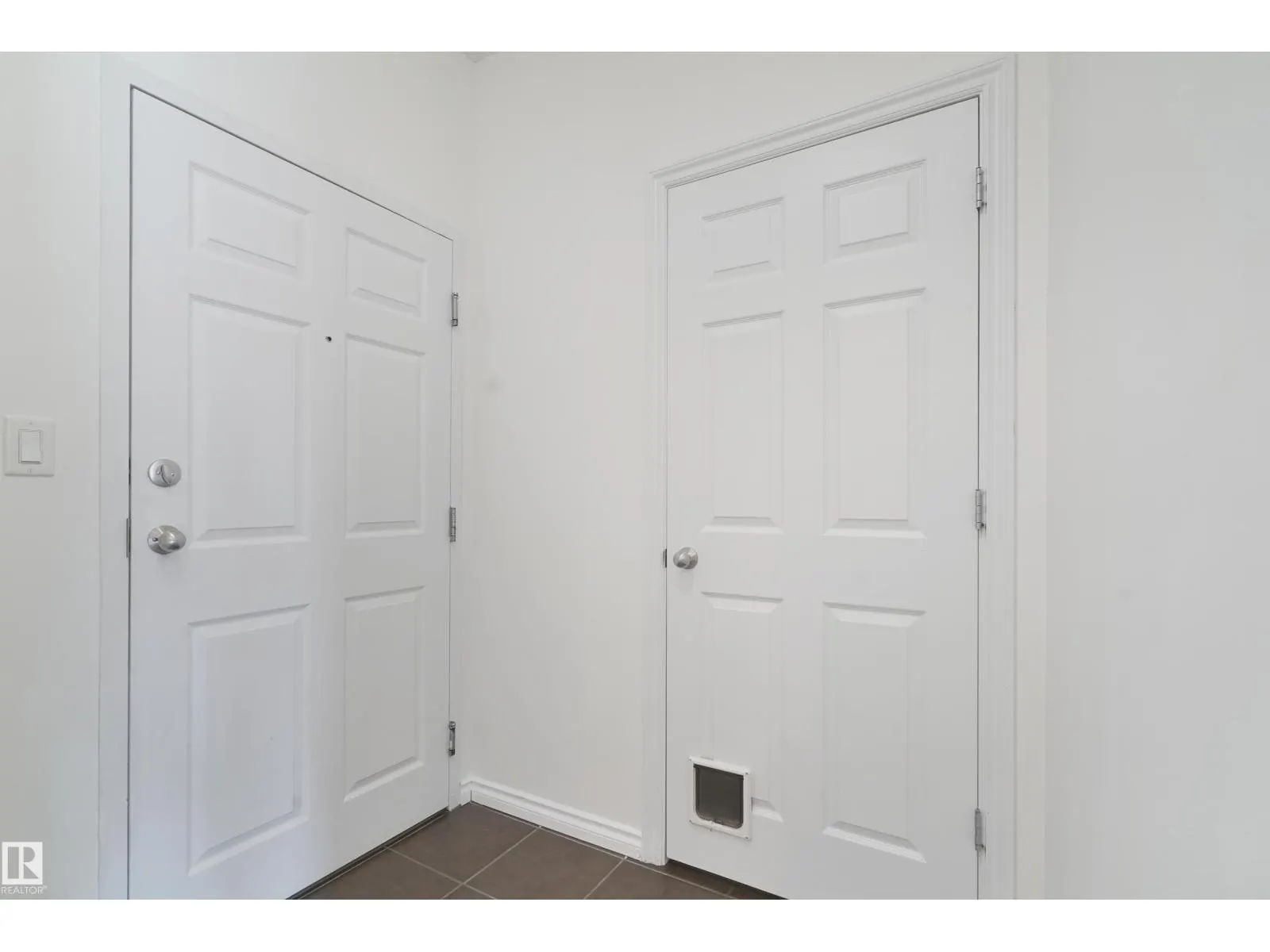 #414 10235 112 ST NW