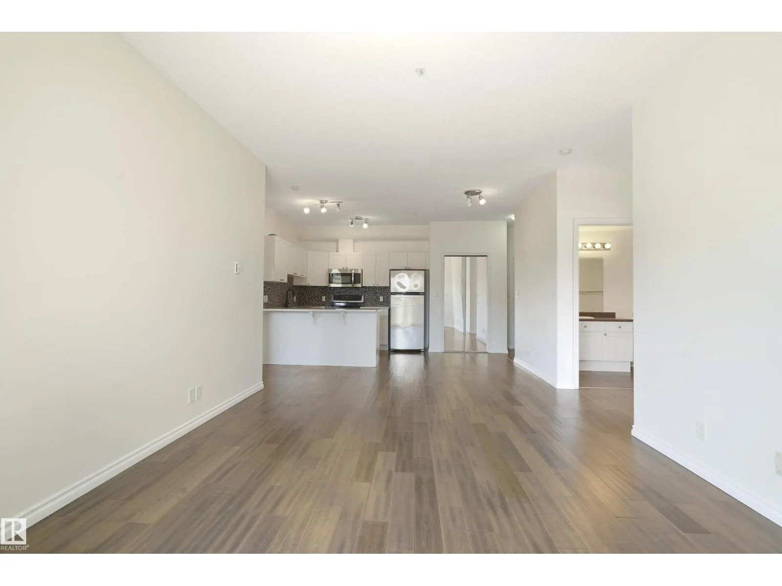 #414 10235 112 ST NW