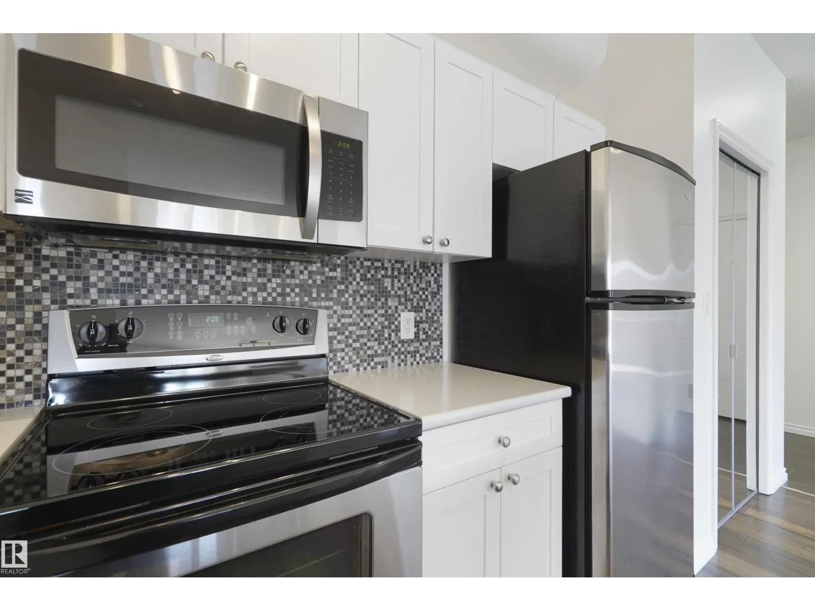 #414 10235 112 ST NW