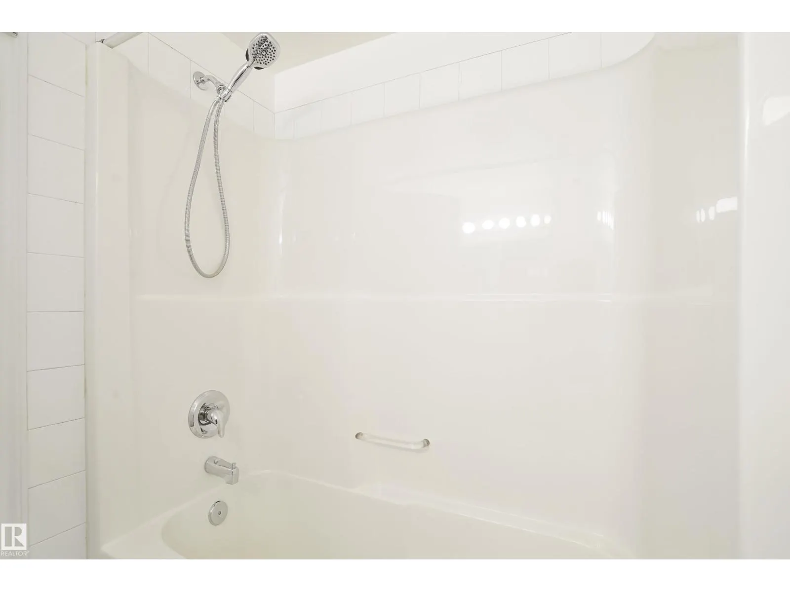#414 10235 112 ST NW