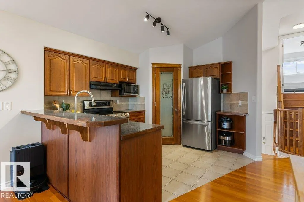 10616 183 AV NW
