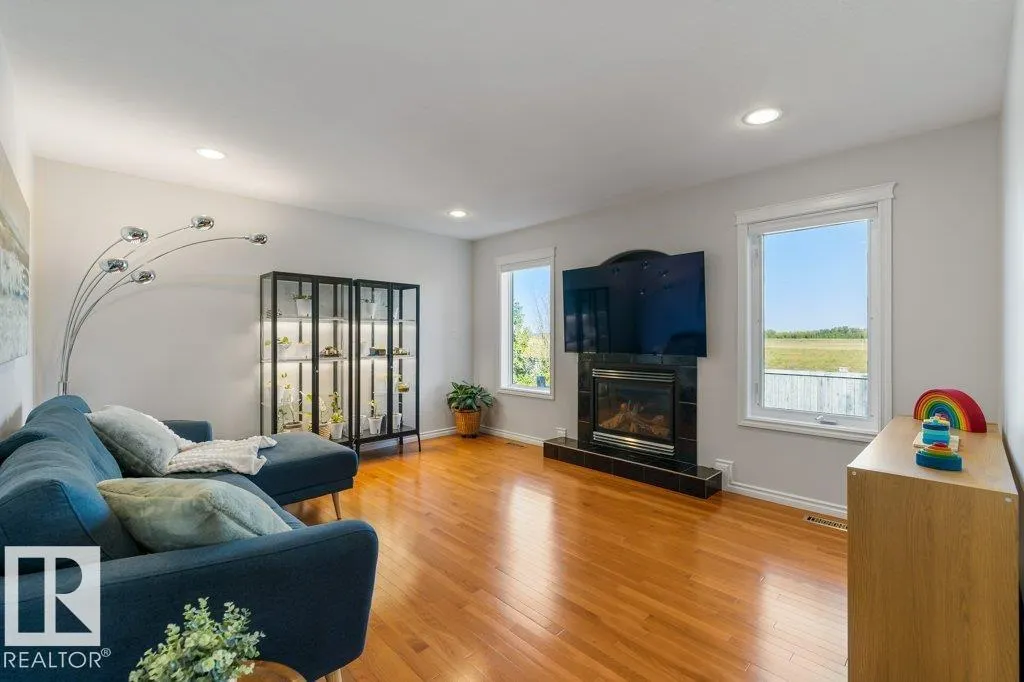 10616 183 AV NW