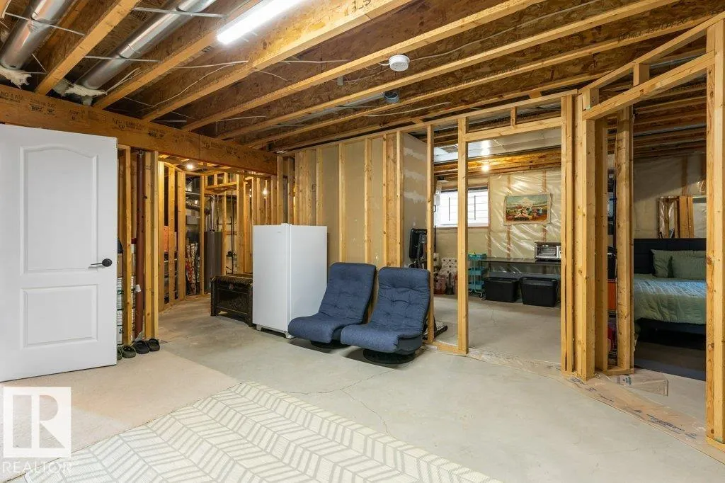 10616 183 AV NW