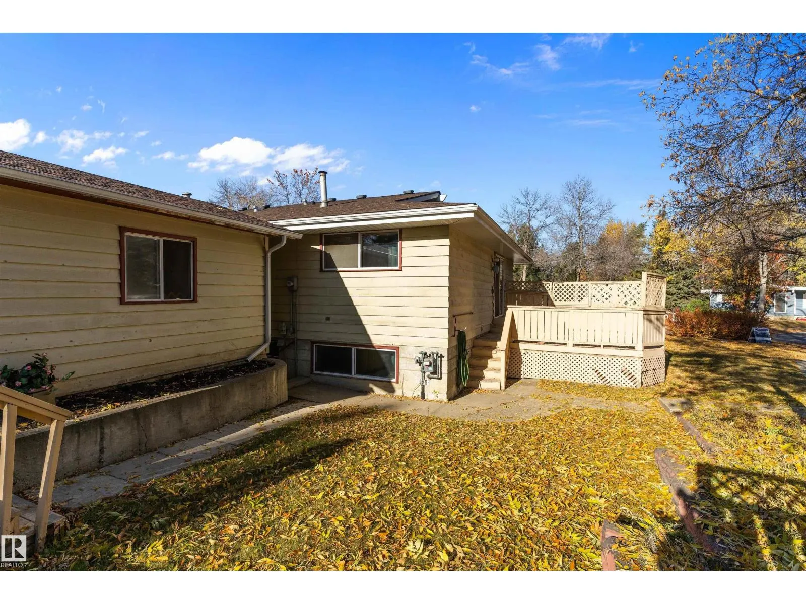 2 GREENBRIER CR
