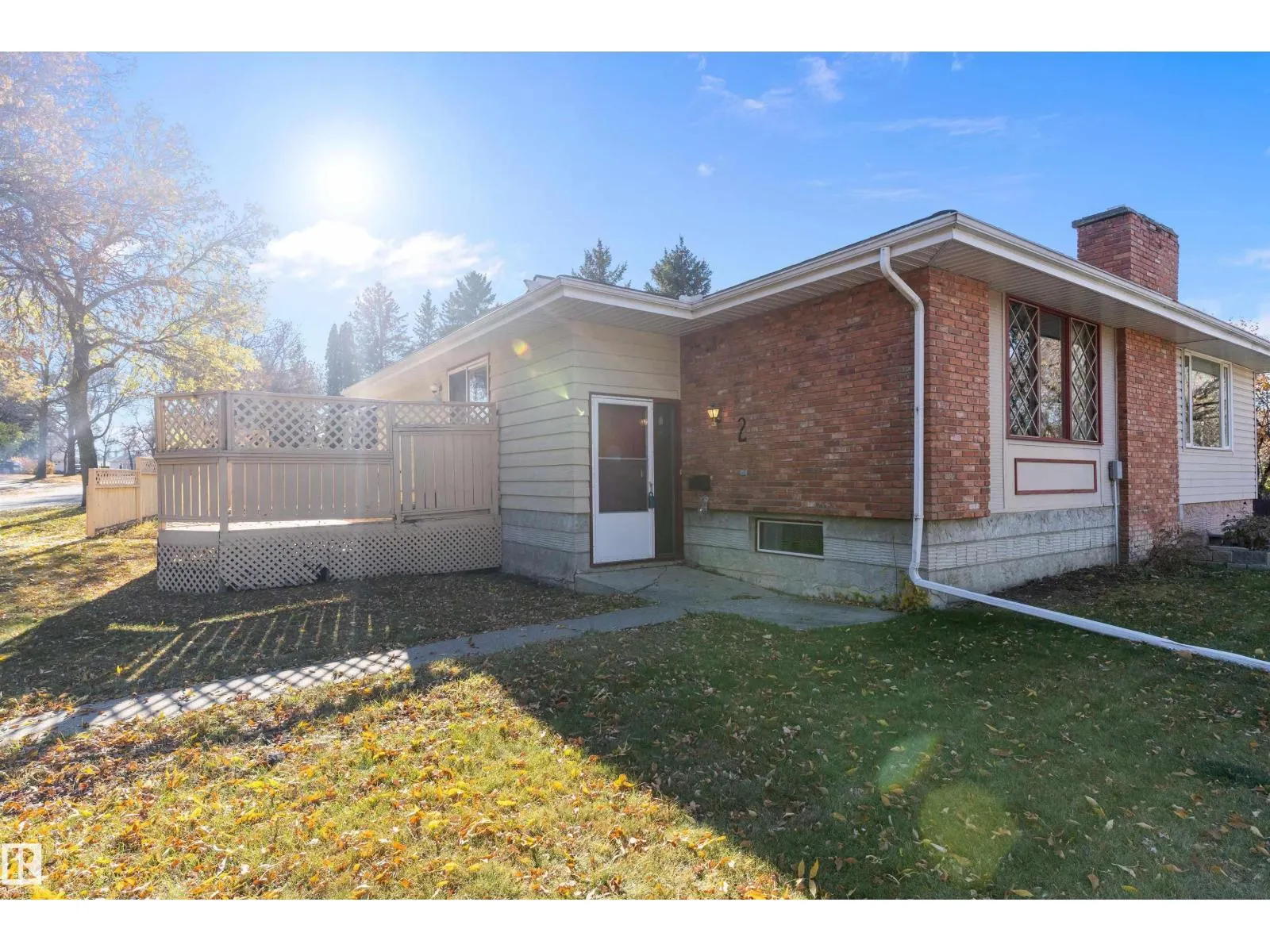 2 GREENBRIER CR