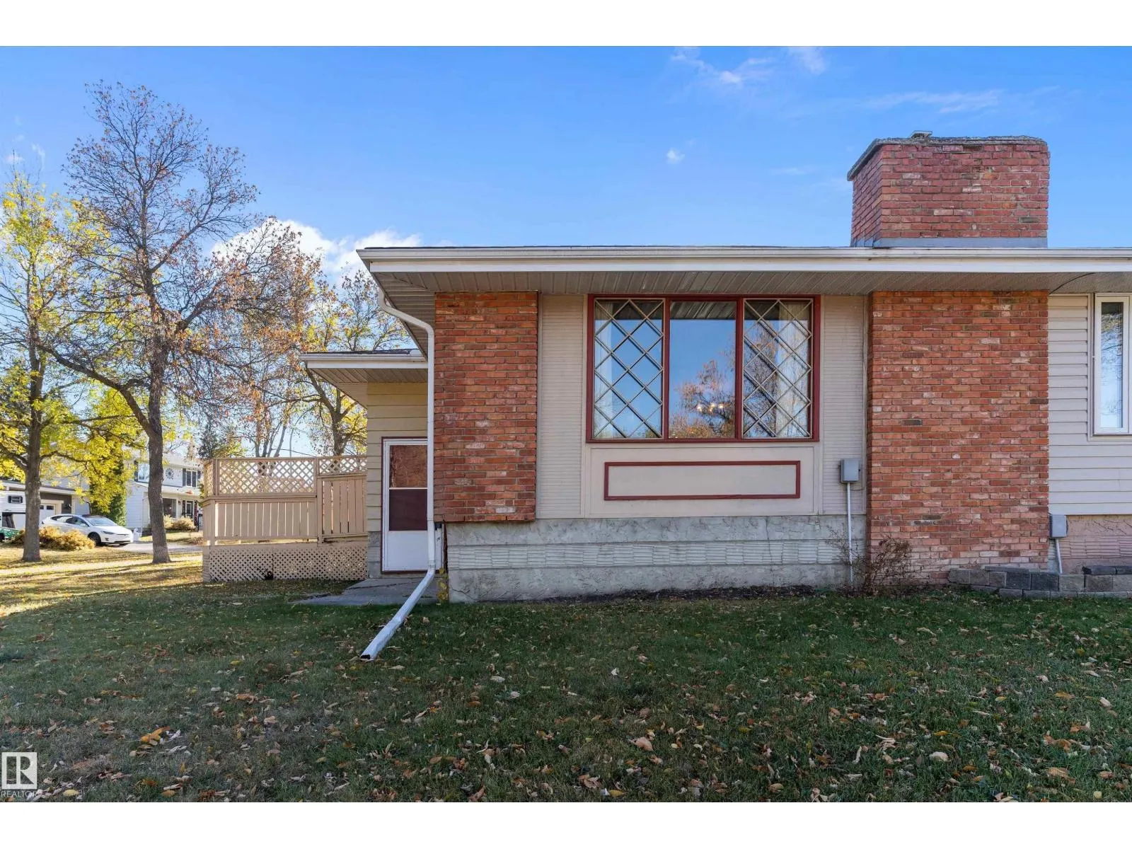 2 GREENBRIER CR