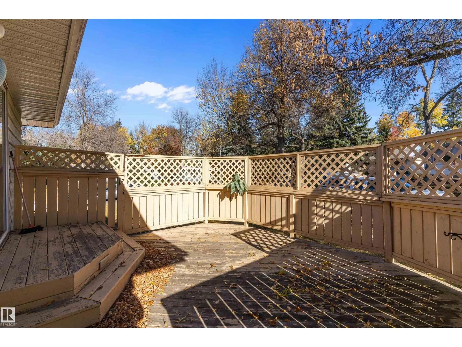 2 GREENBRIER CR