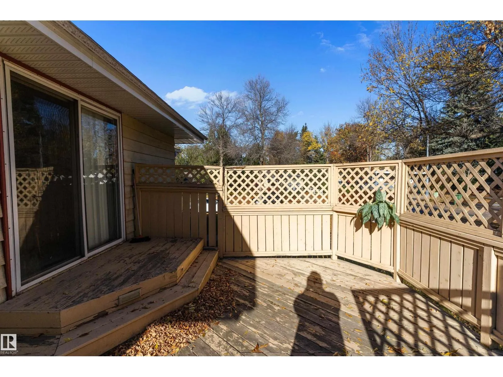 2 GREENBRIER CR