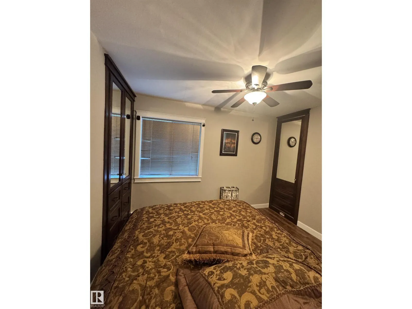 10115 105 ST