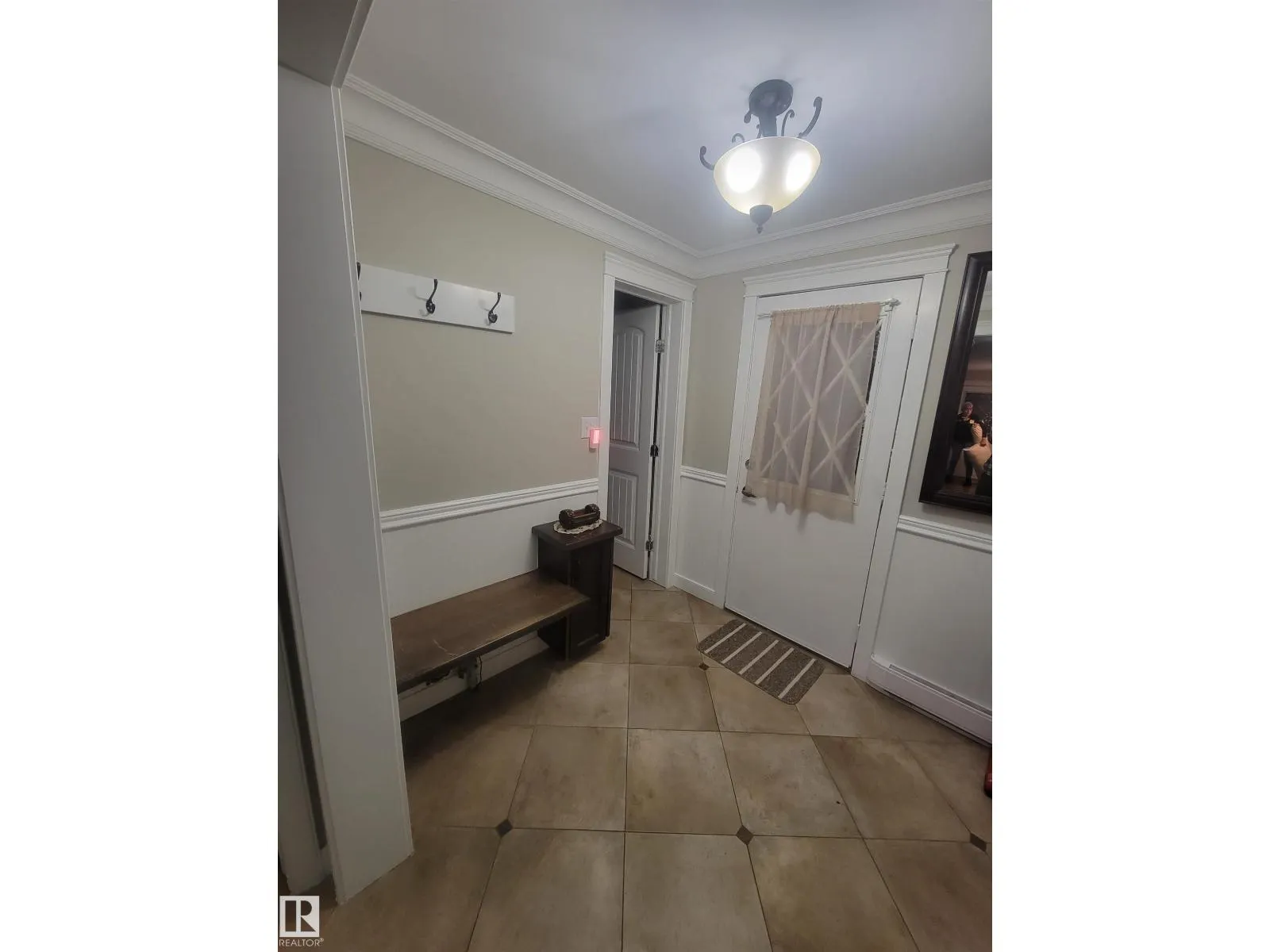 10115 105 ST