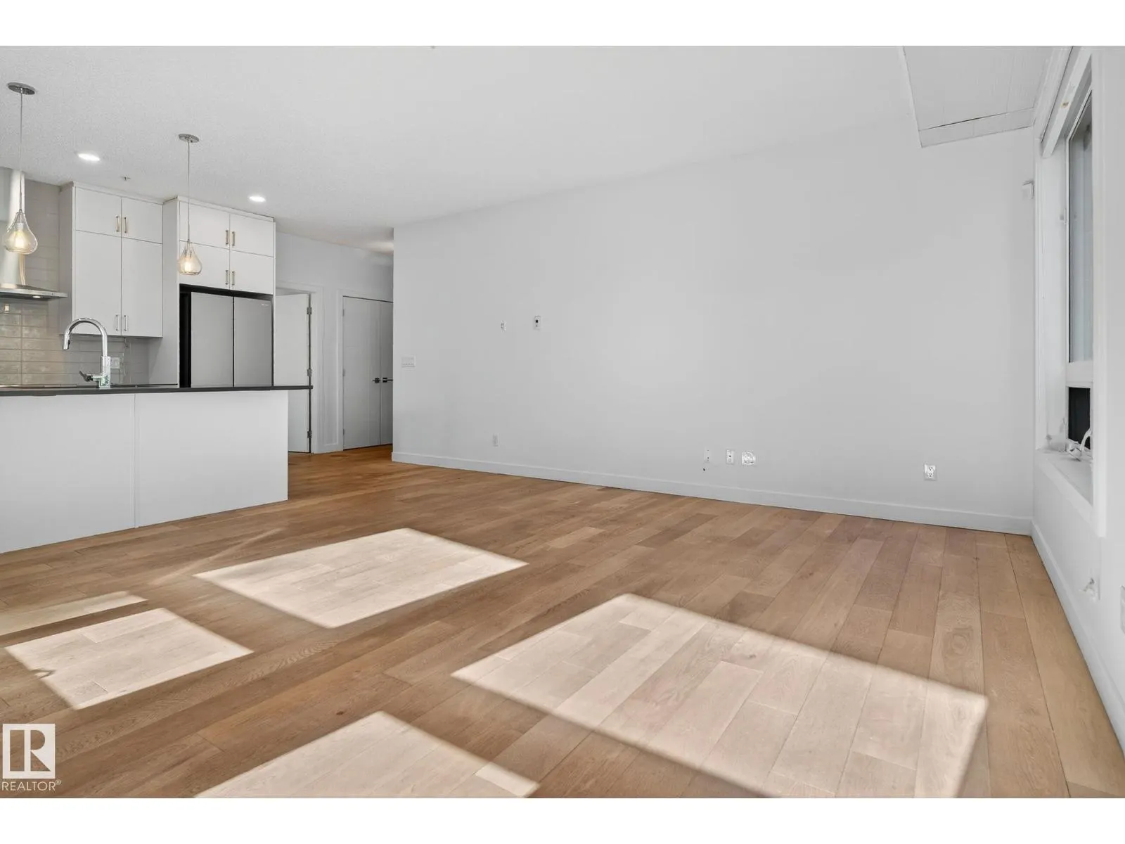 #103 10606 84 AV NW