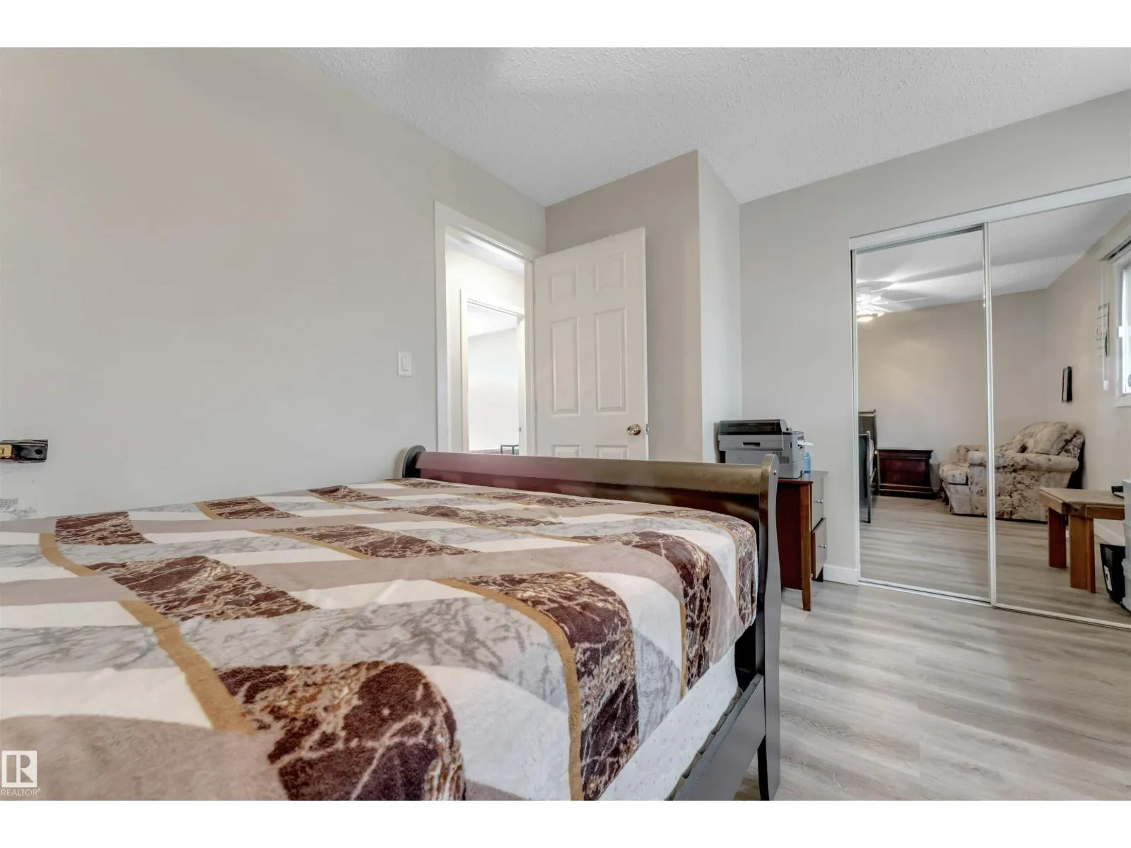15304 121 ST NW
