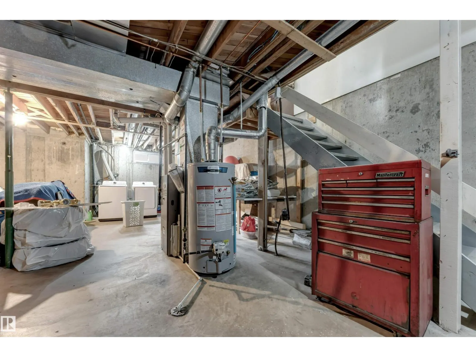 15304 121 ST NW