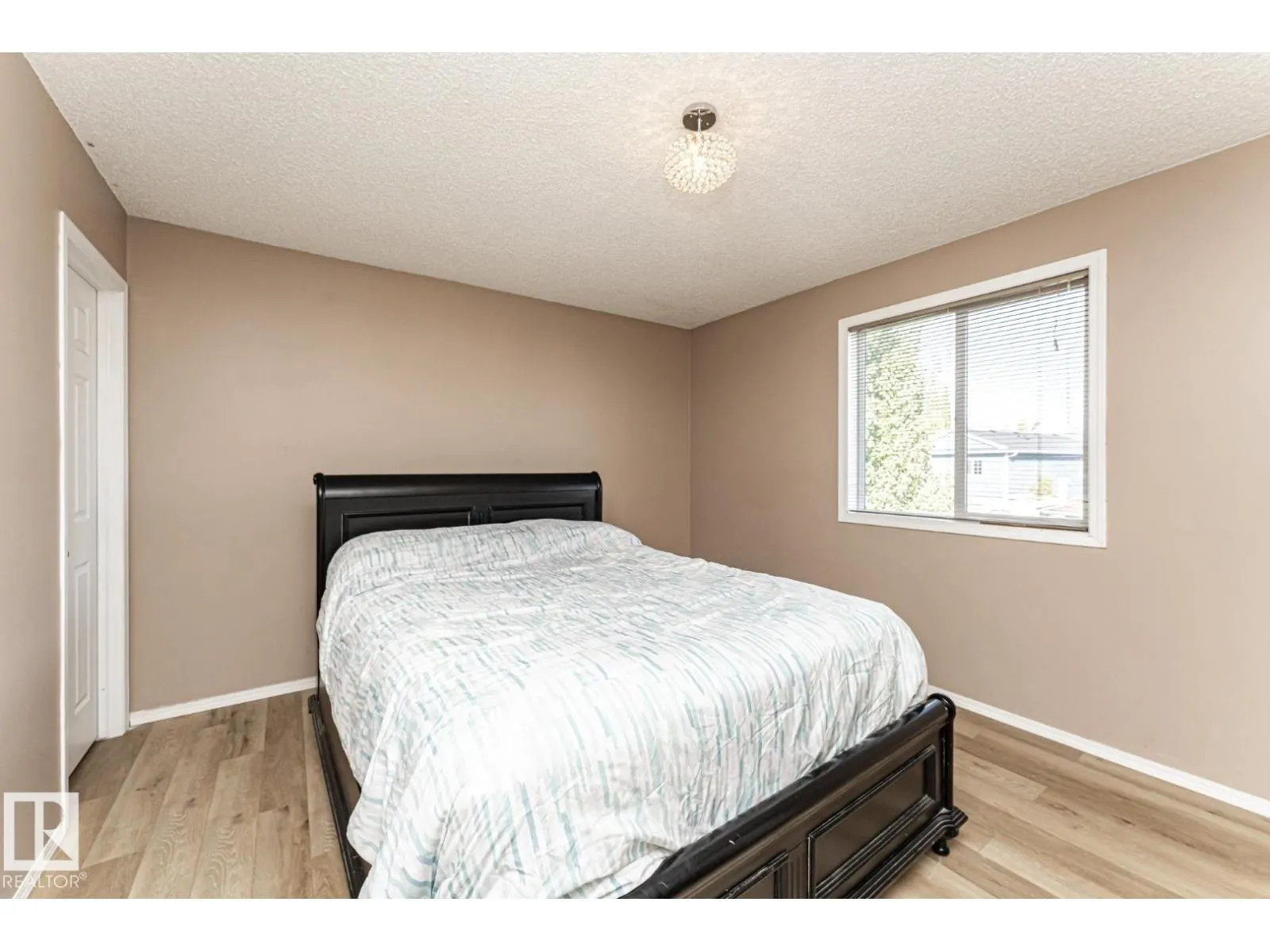 #46 14803 MILLER BV NW