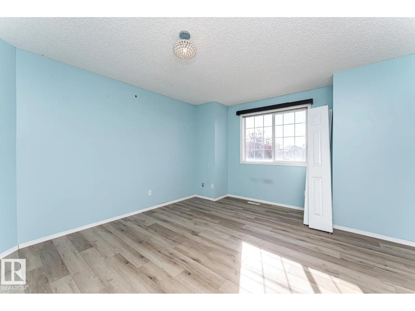 #46 14803 MILLER BV NW