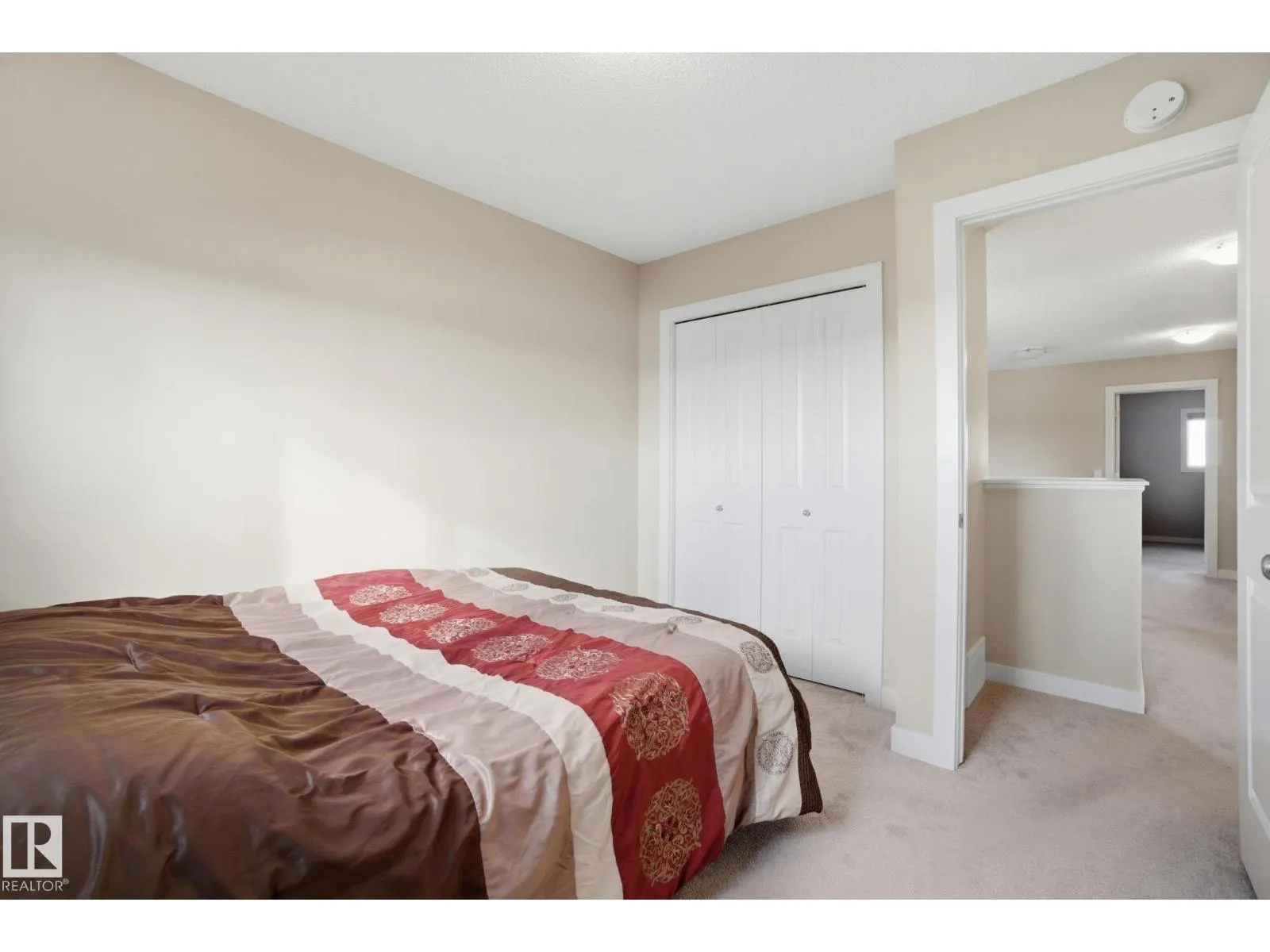 3217 11 AV NW