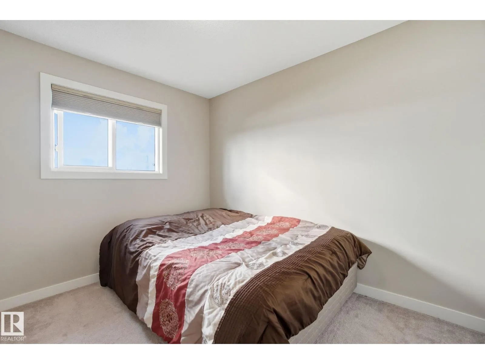 3217 11 AV NW