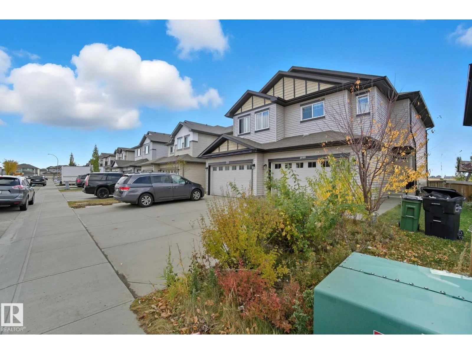 3217 11 AV NW
