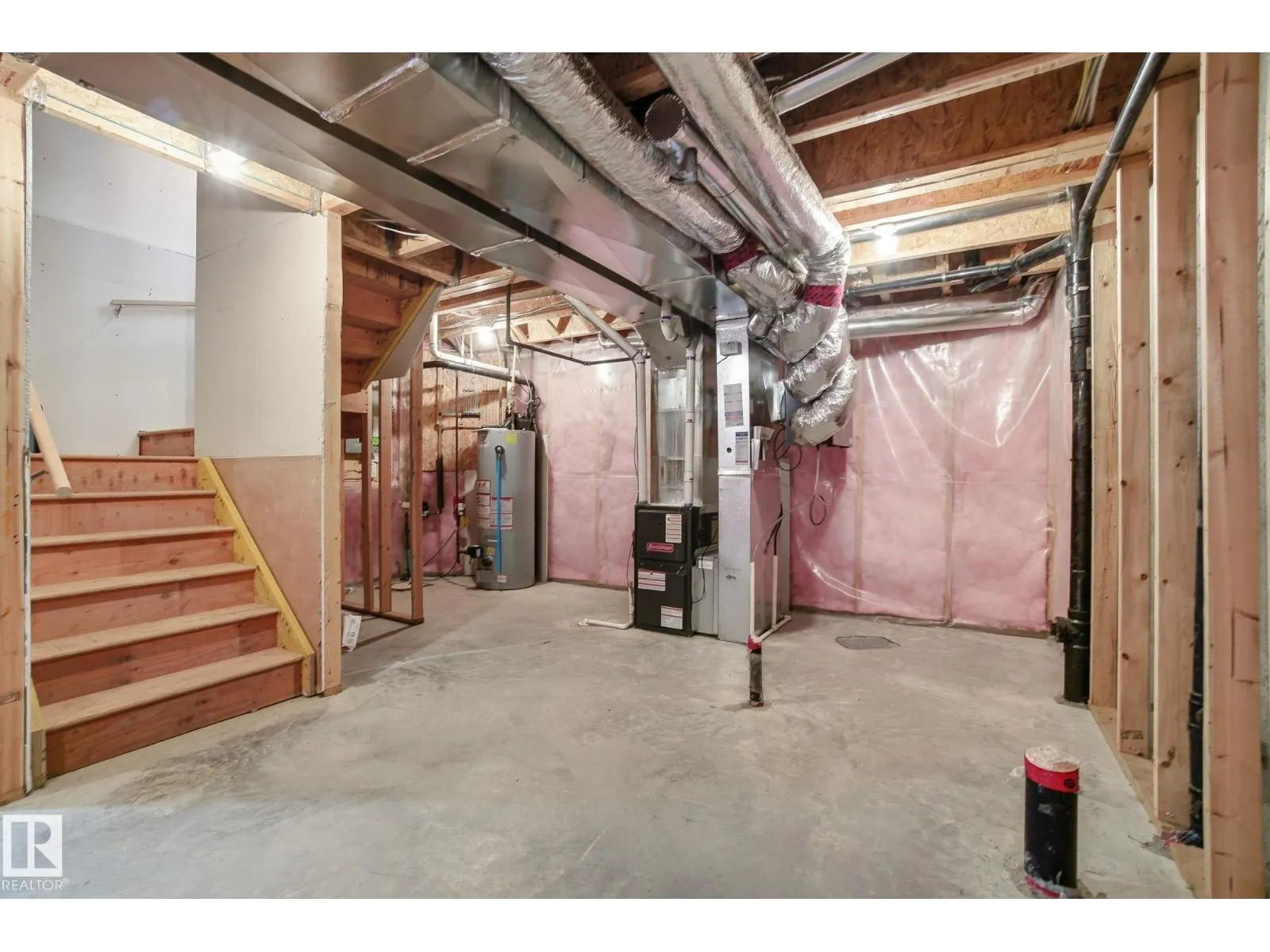 3217 11 AV NW