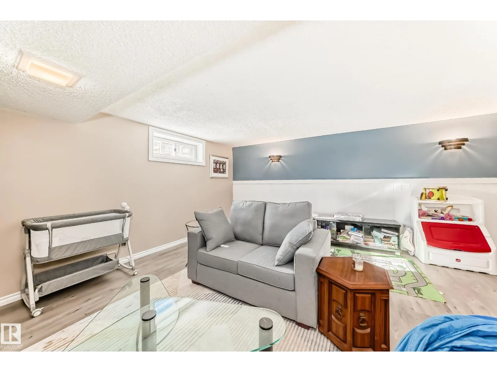 43 GROVELAND RD