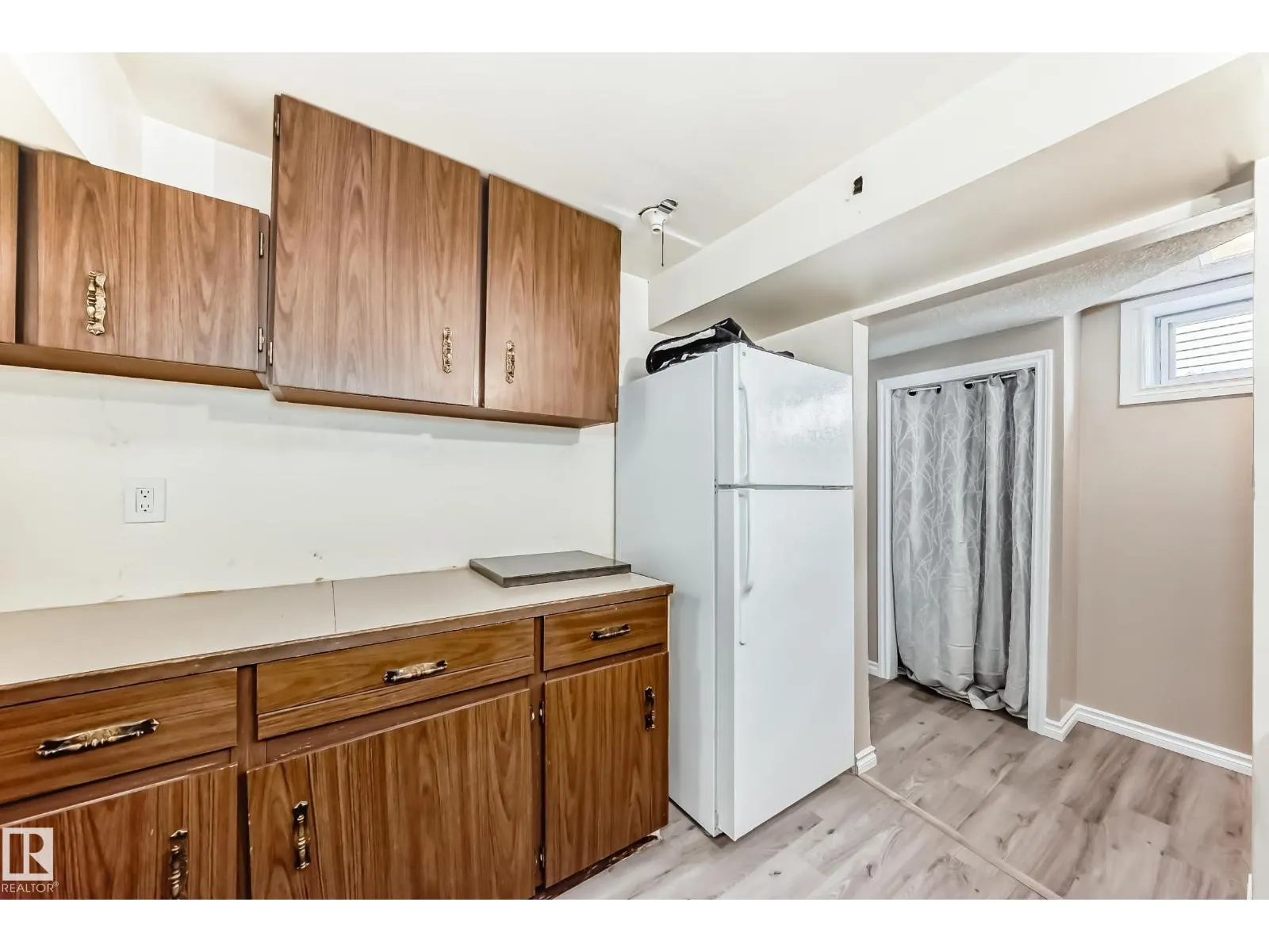 43 GROVELAND RD